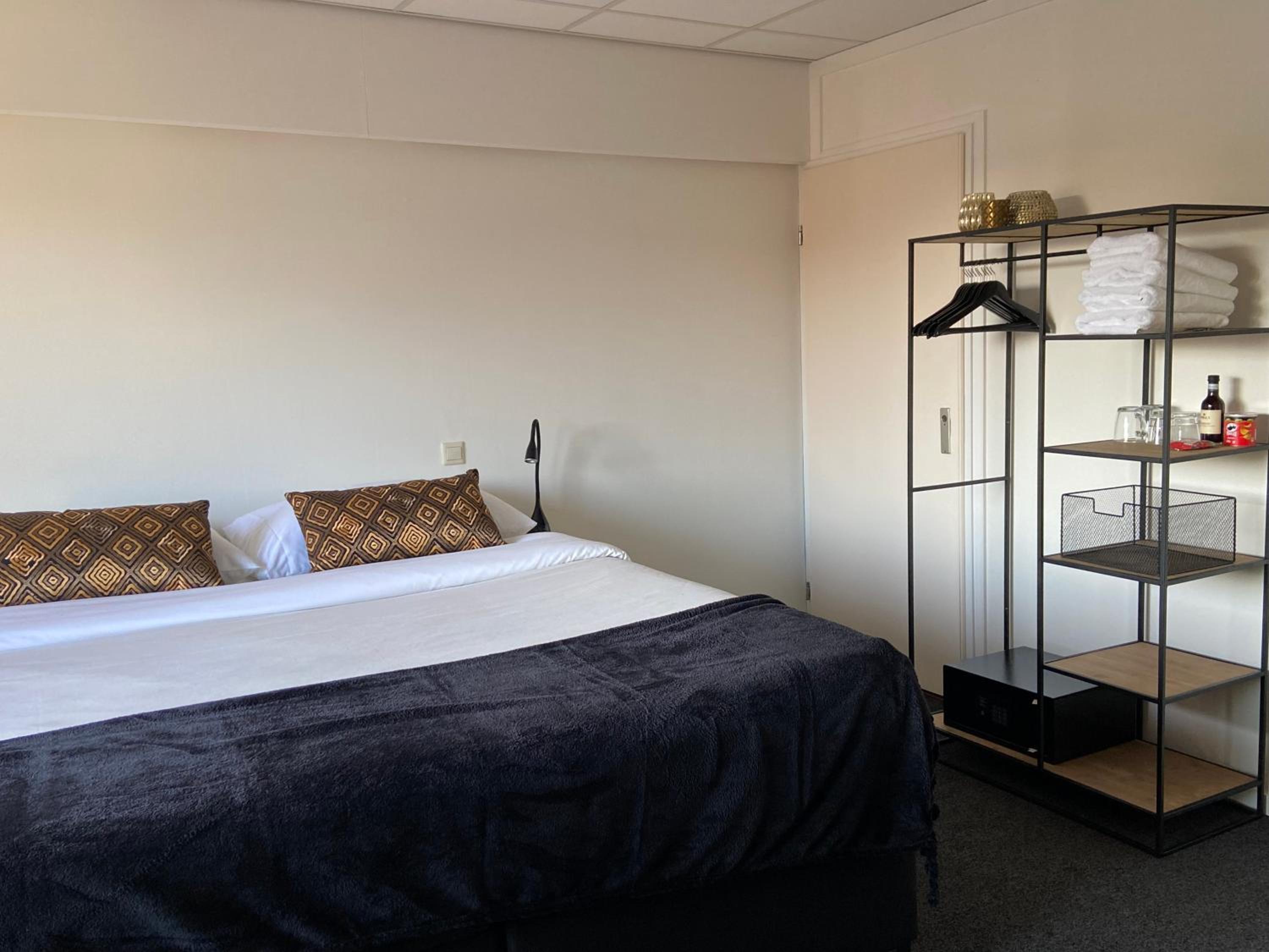 Standard Room With French Balcony - Photo 2