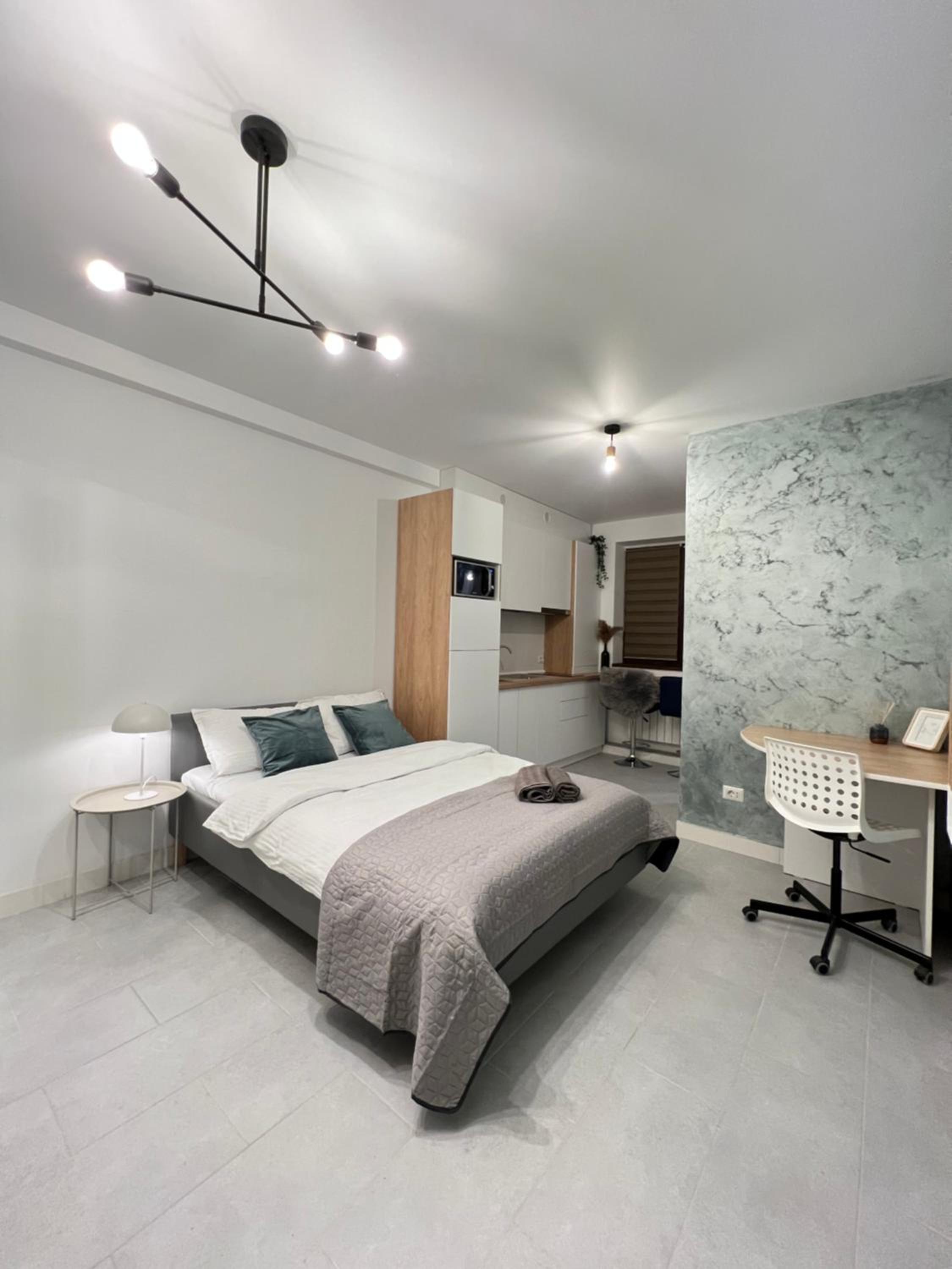 One-Bedroom Apartment - Photo 1
