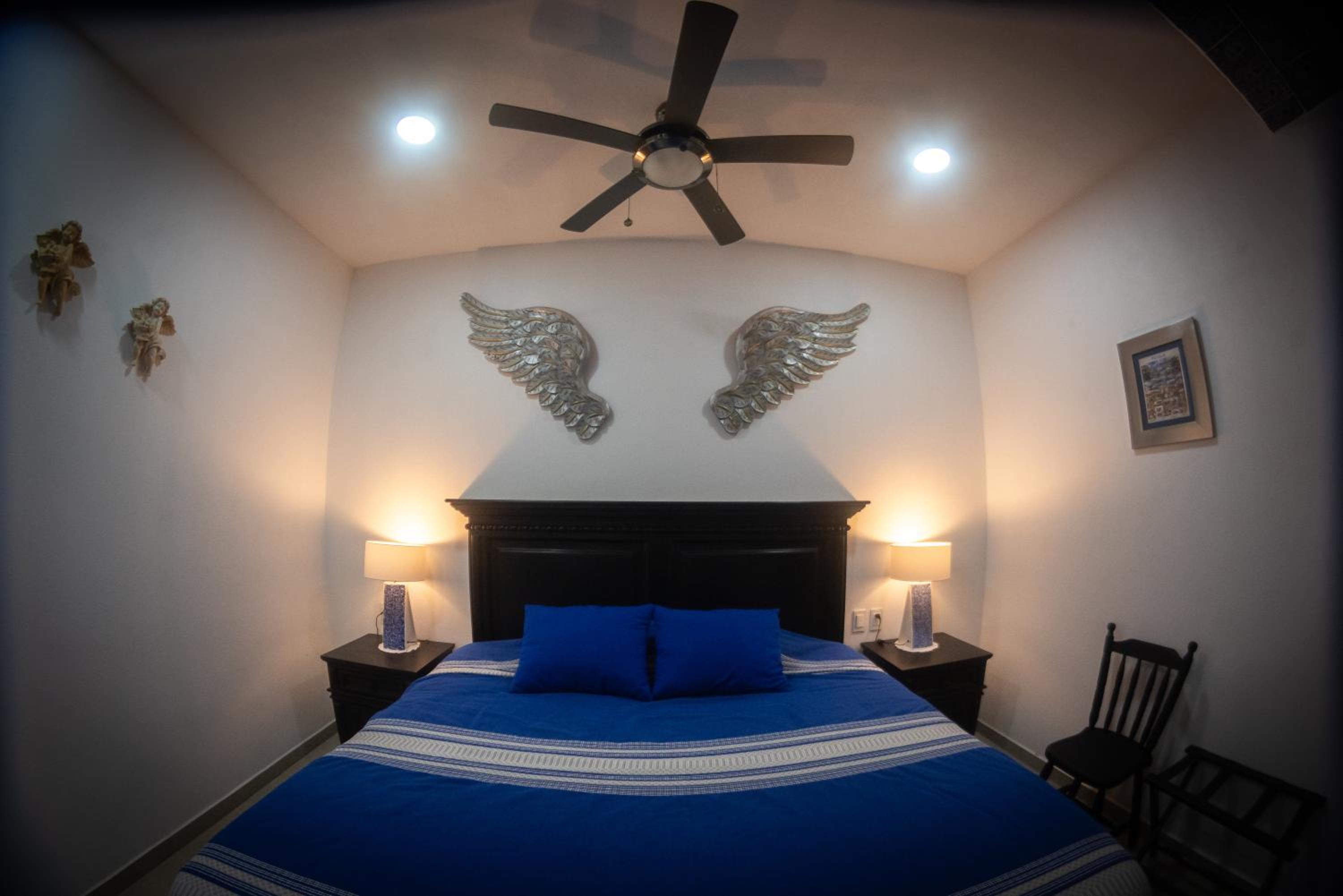 Deluxe Room - Photo 6