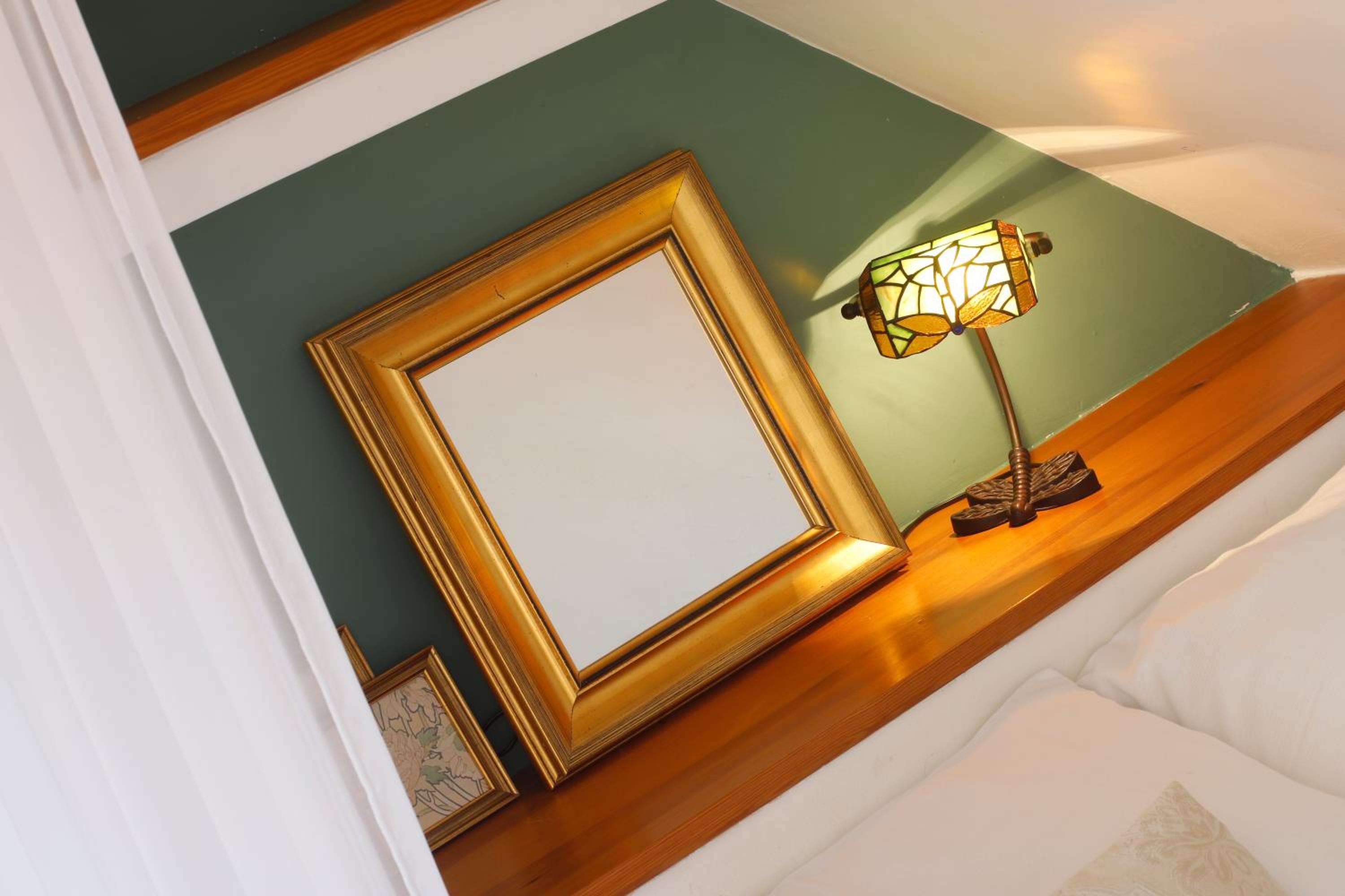 Attic Deluxe Room with King Size Bed and Bath - Photo 6