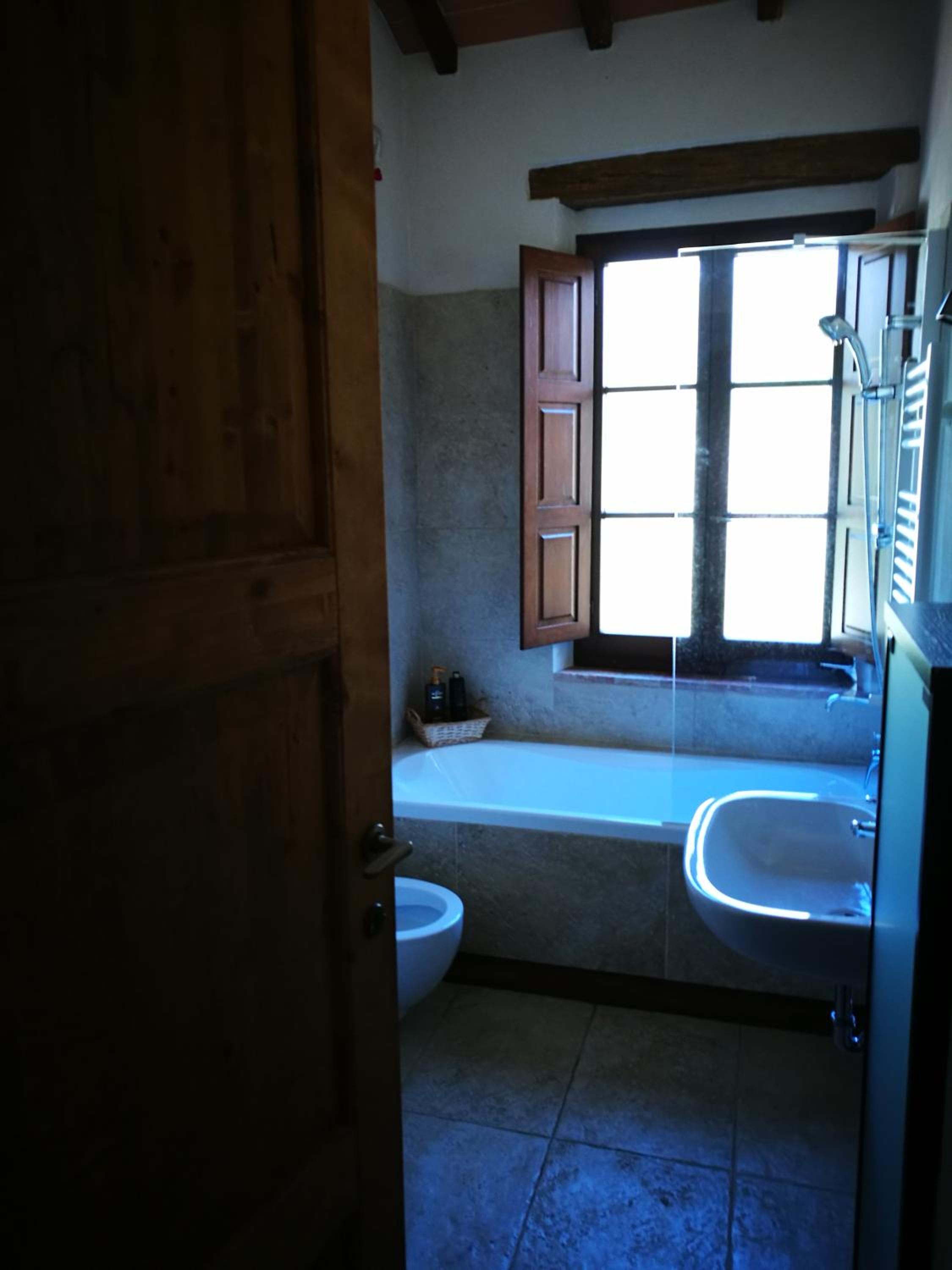Family Room with Garden View - Photo 1