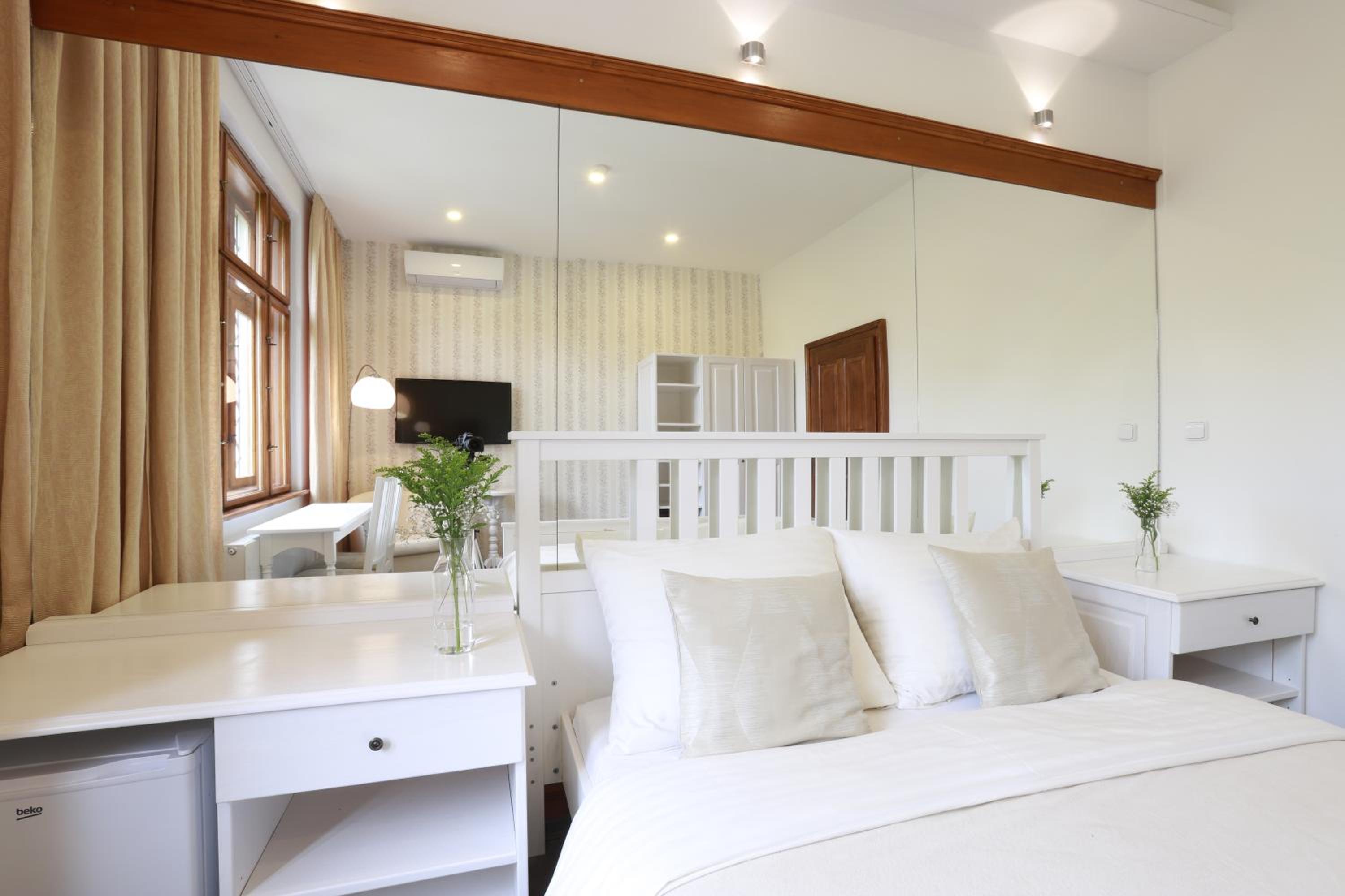 Deluxe Double Room with Garden View - Photo 6