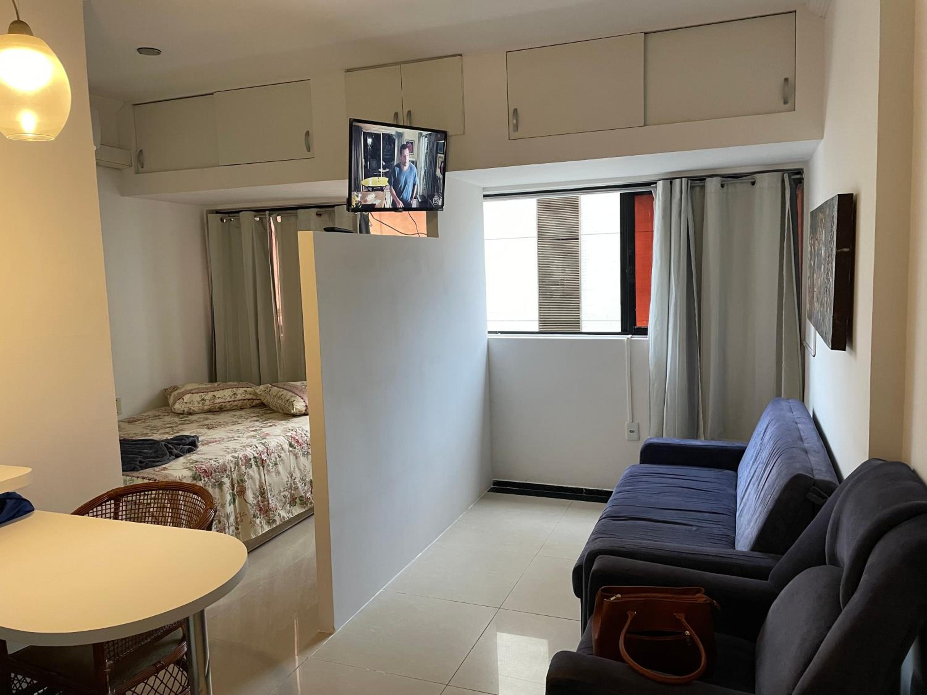 Studio Apartment - Photo 24