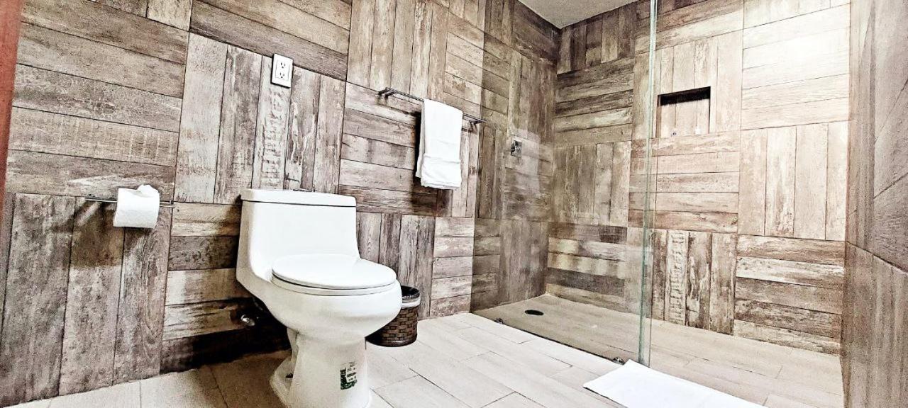 Twin Room with Private Bathroom - Photo 5