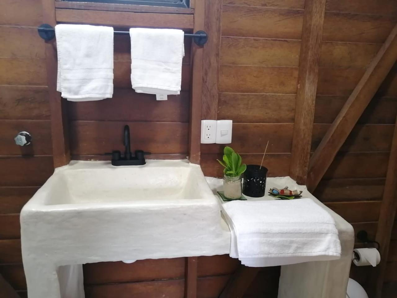 Deluxe Double Room with Balcony - Photo 32