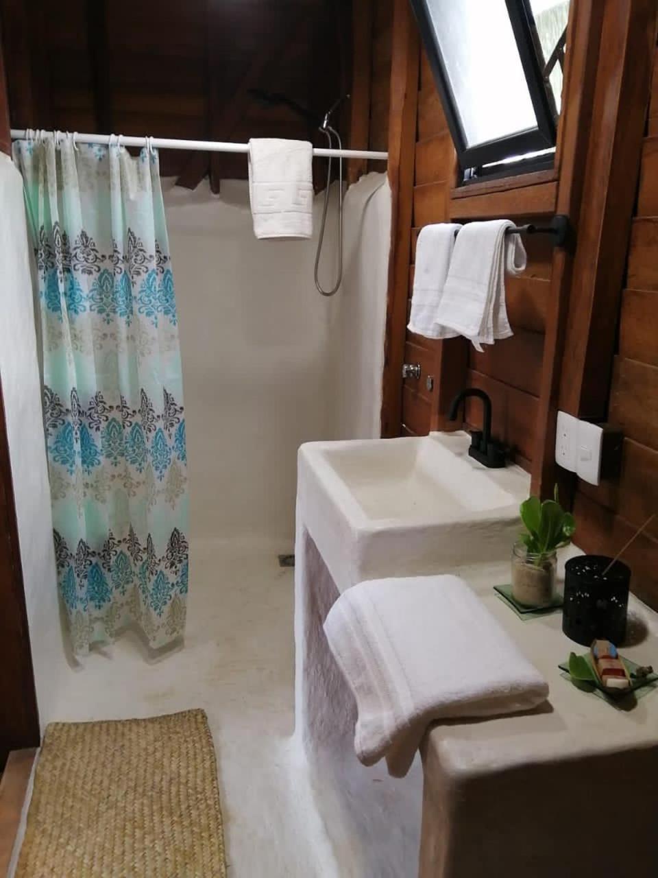Deluxe Double Room with Balcony - Photo 28