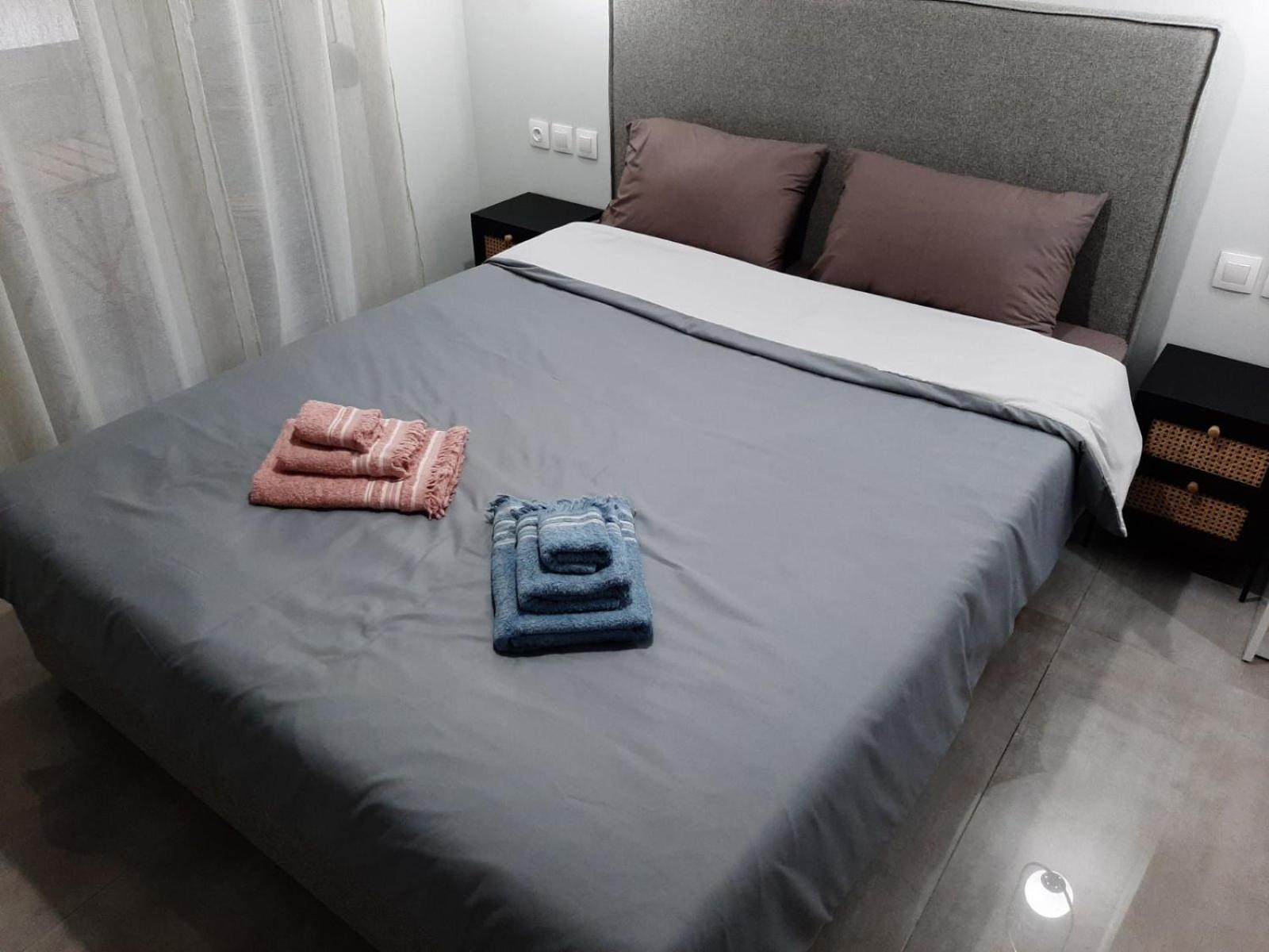 One-Bedroom Apartment - Photo 5