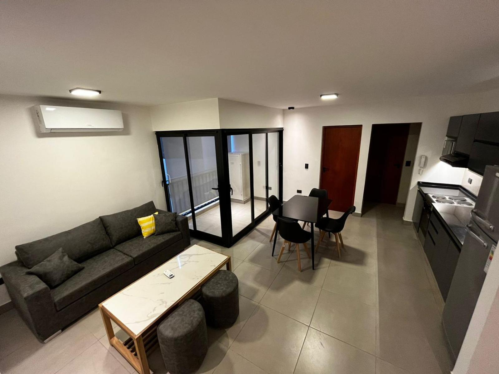 One-Bedroom Apartment photo 1