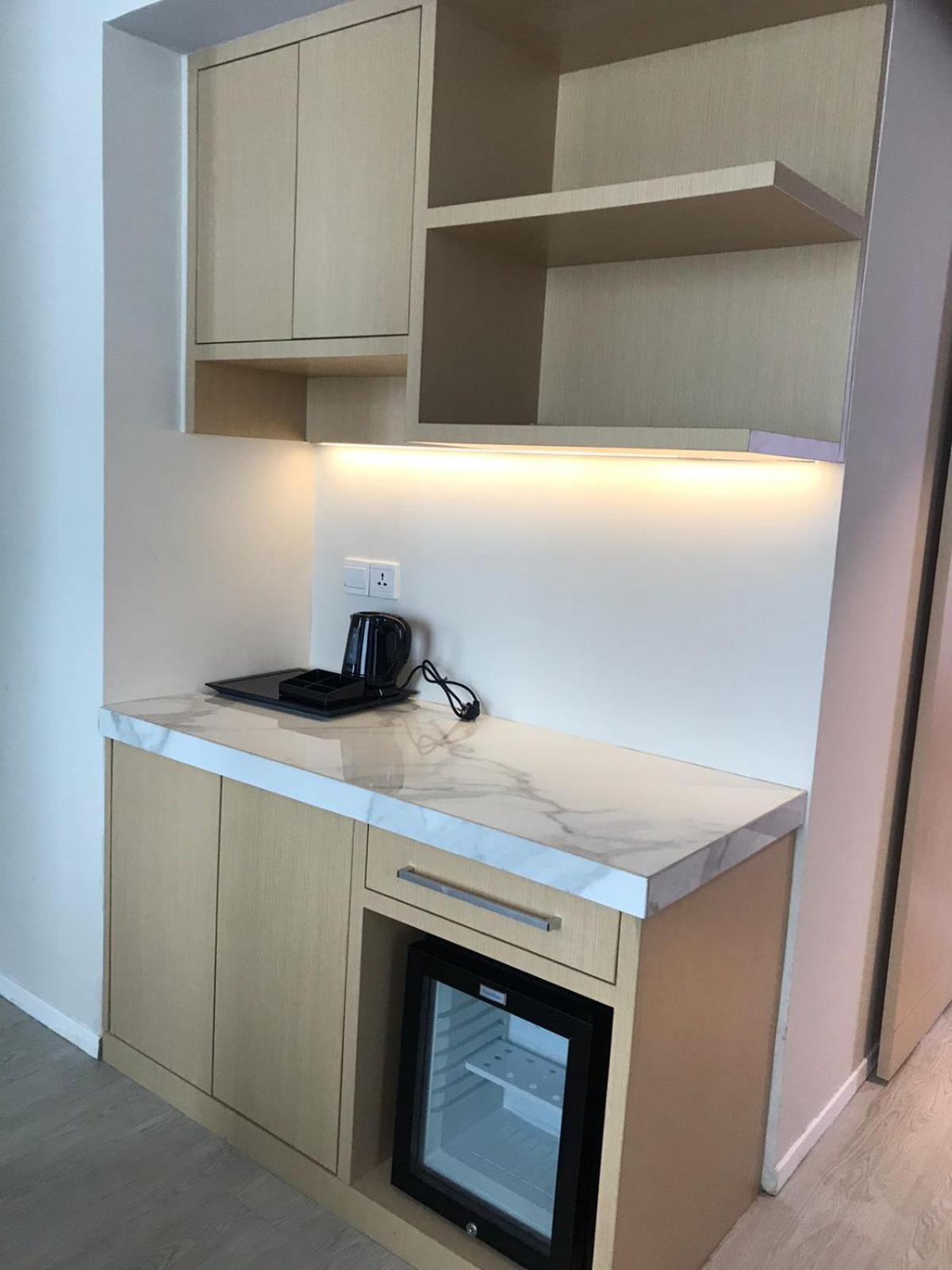 Suite - Photo 11