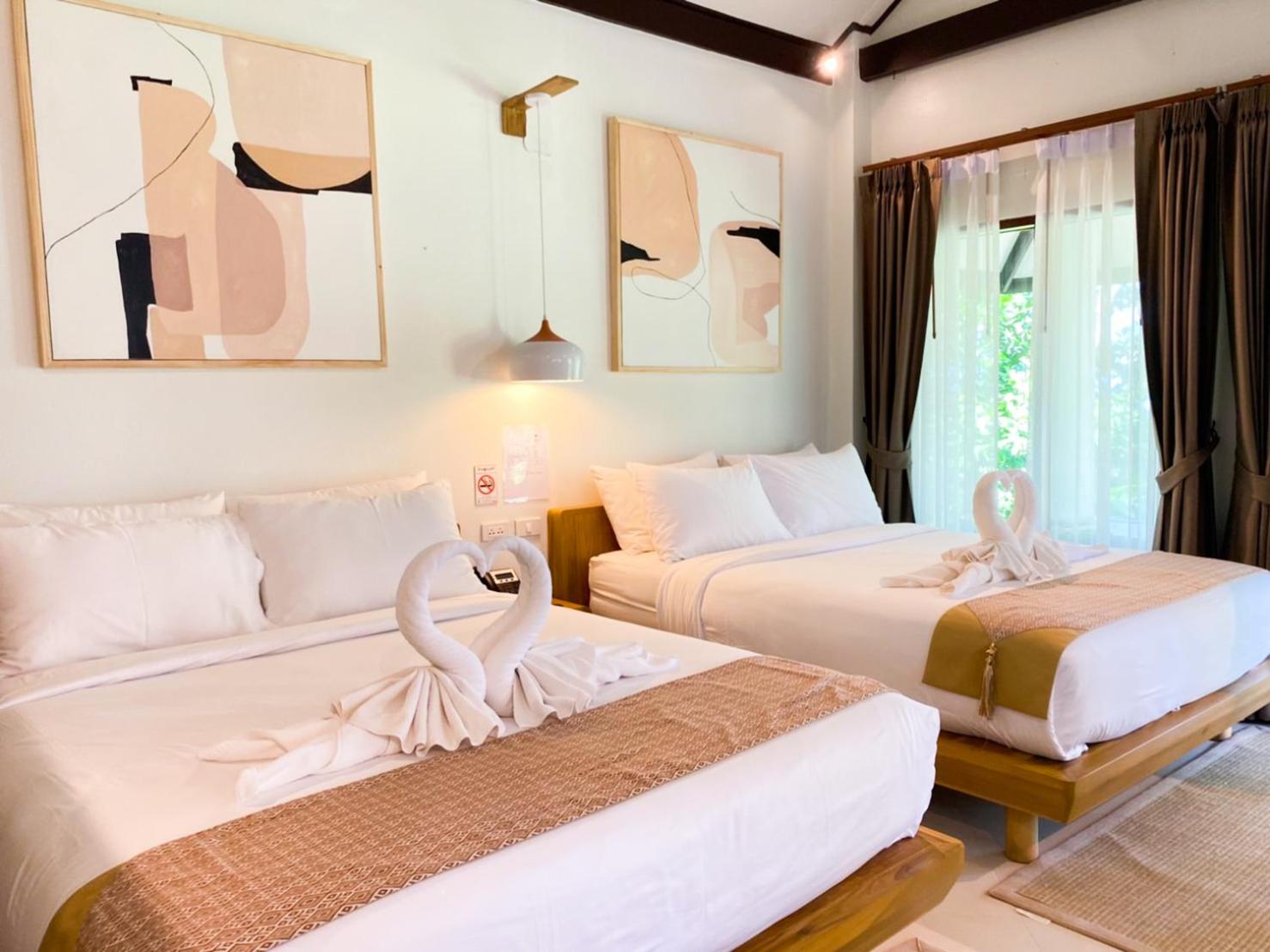 Family Room with Sea View - Photo 12