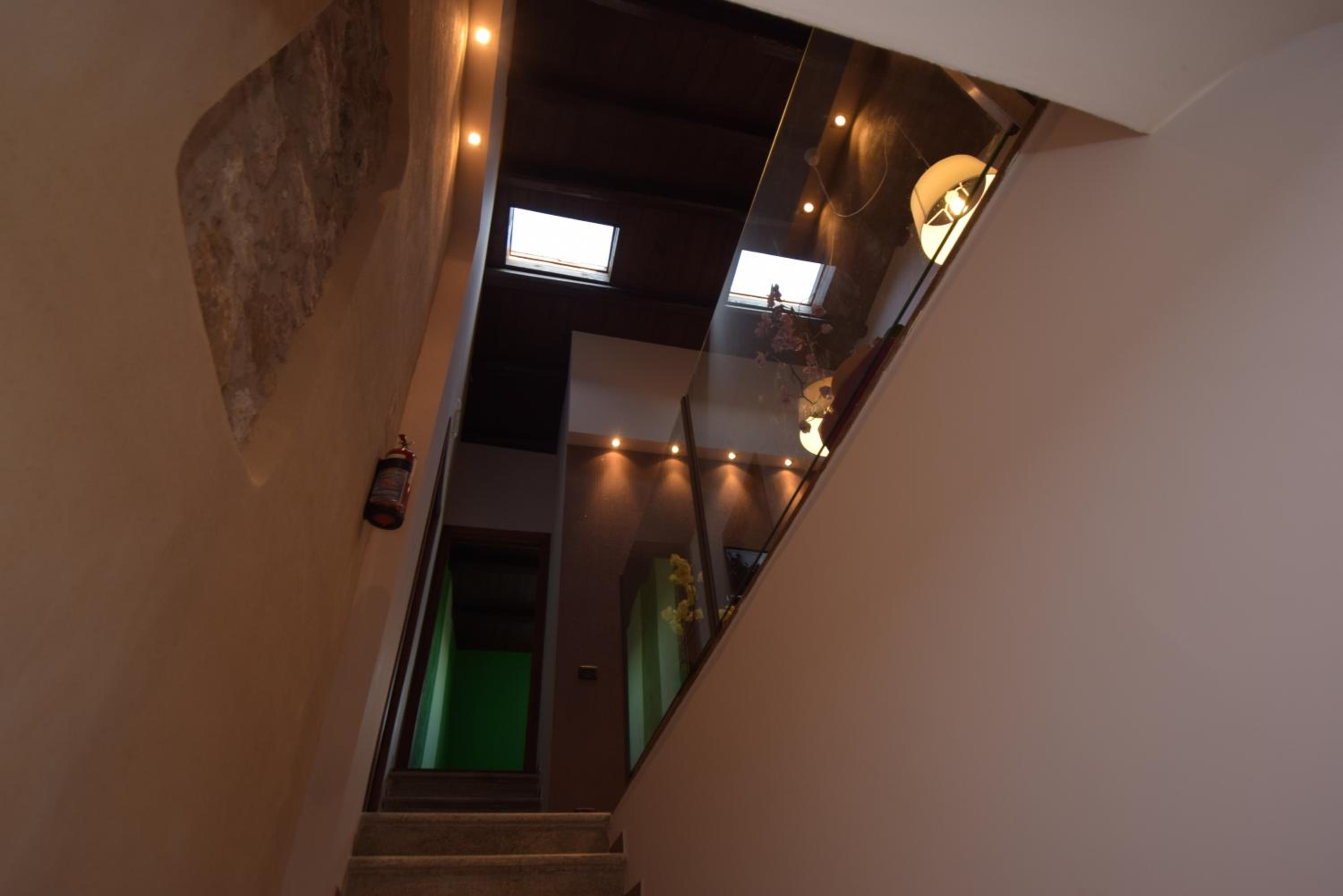 Double Room with Balcony - Photo 22