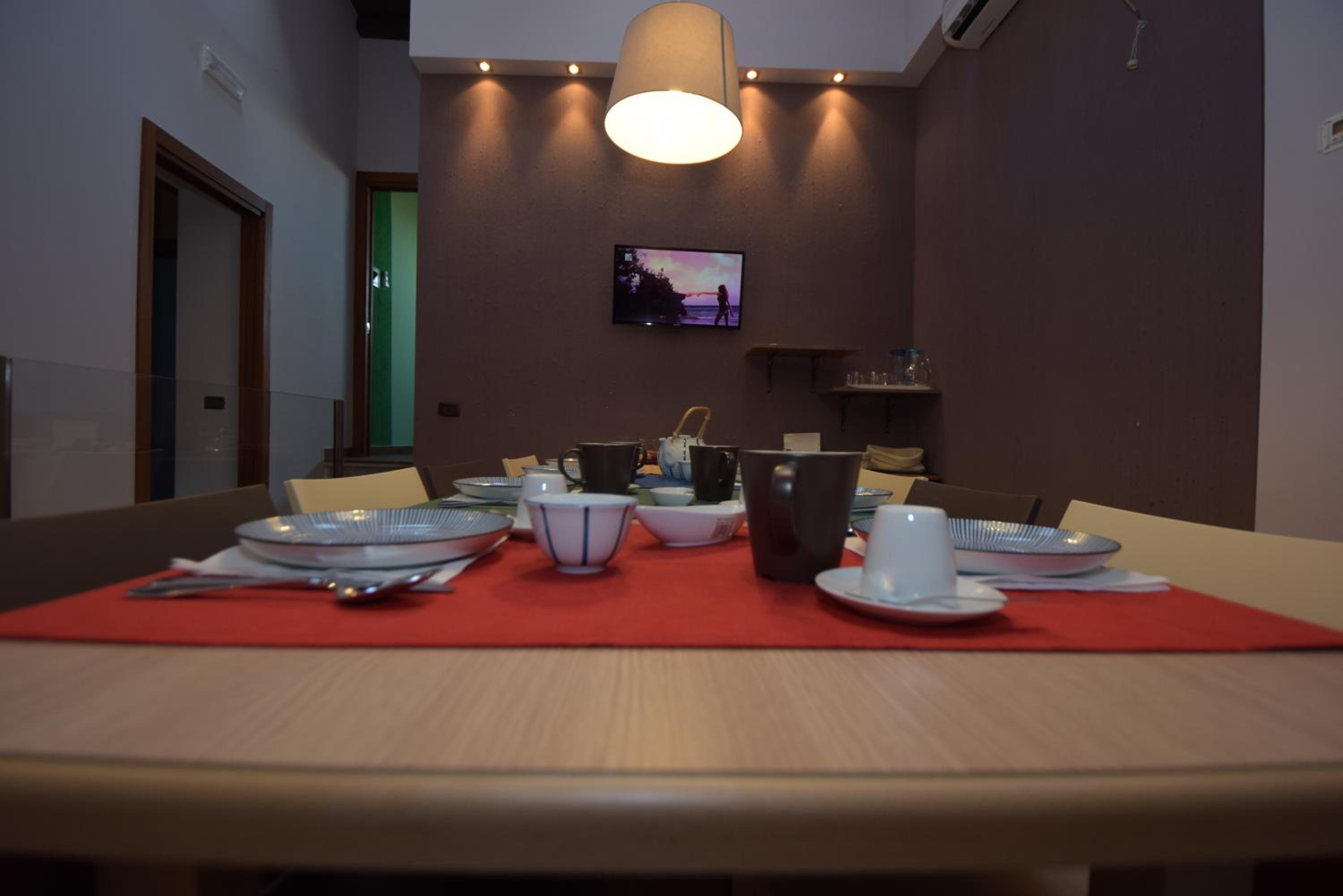 Double Room with Balcony - Photo 7