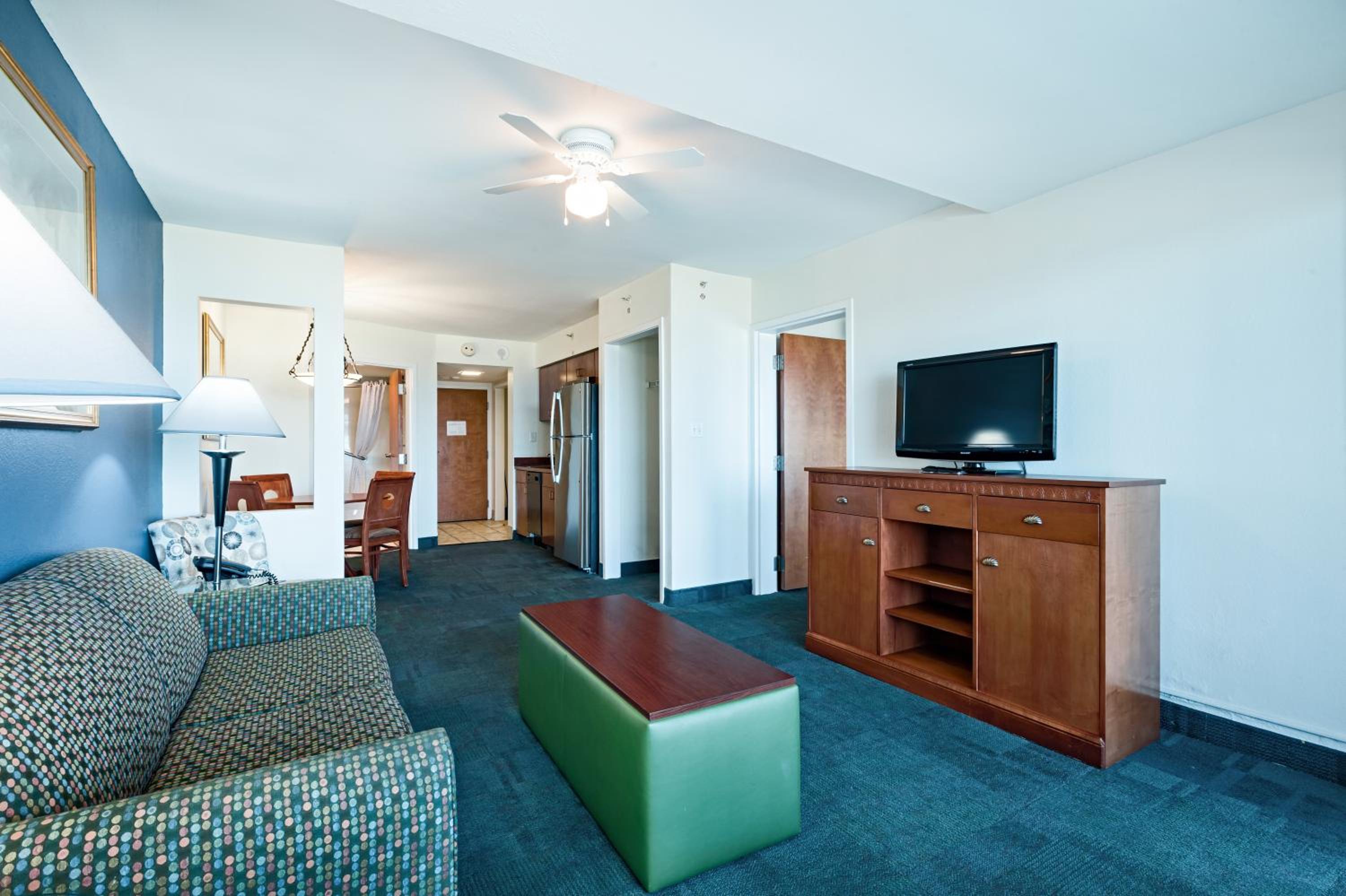 Suite with Balcony - Photo 10