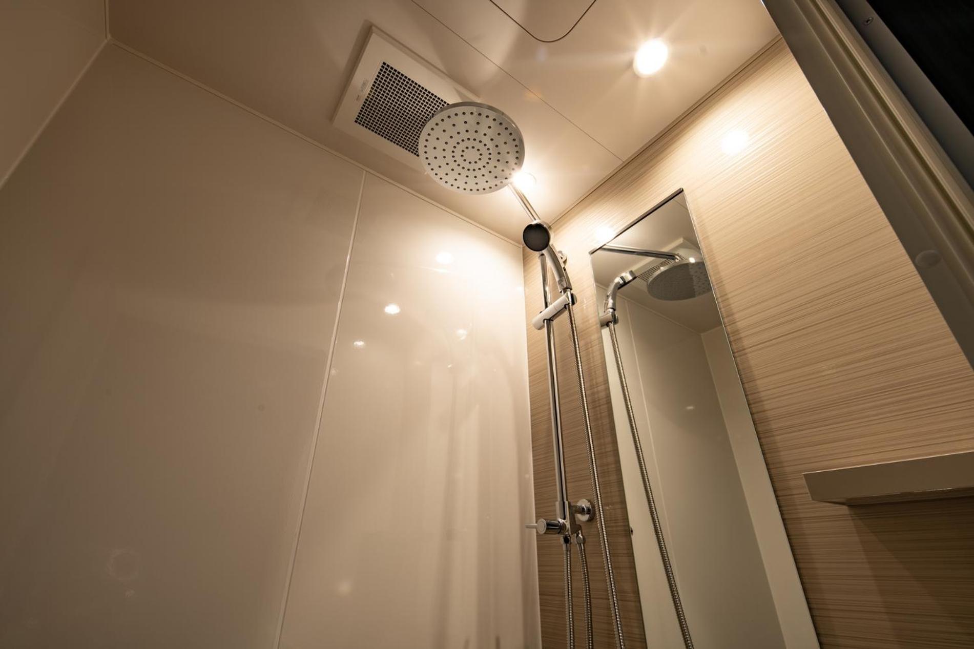 Deluxe Twin Room with Sea View - Photo 3