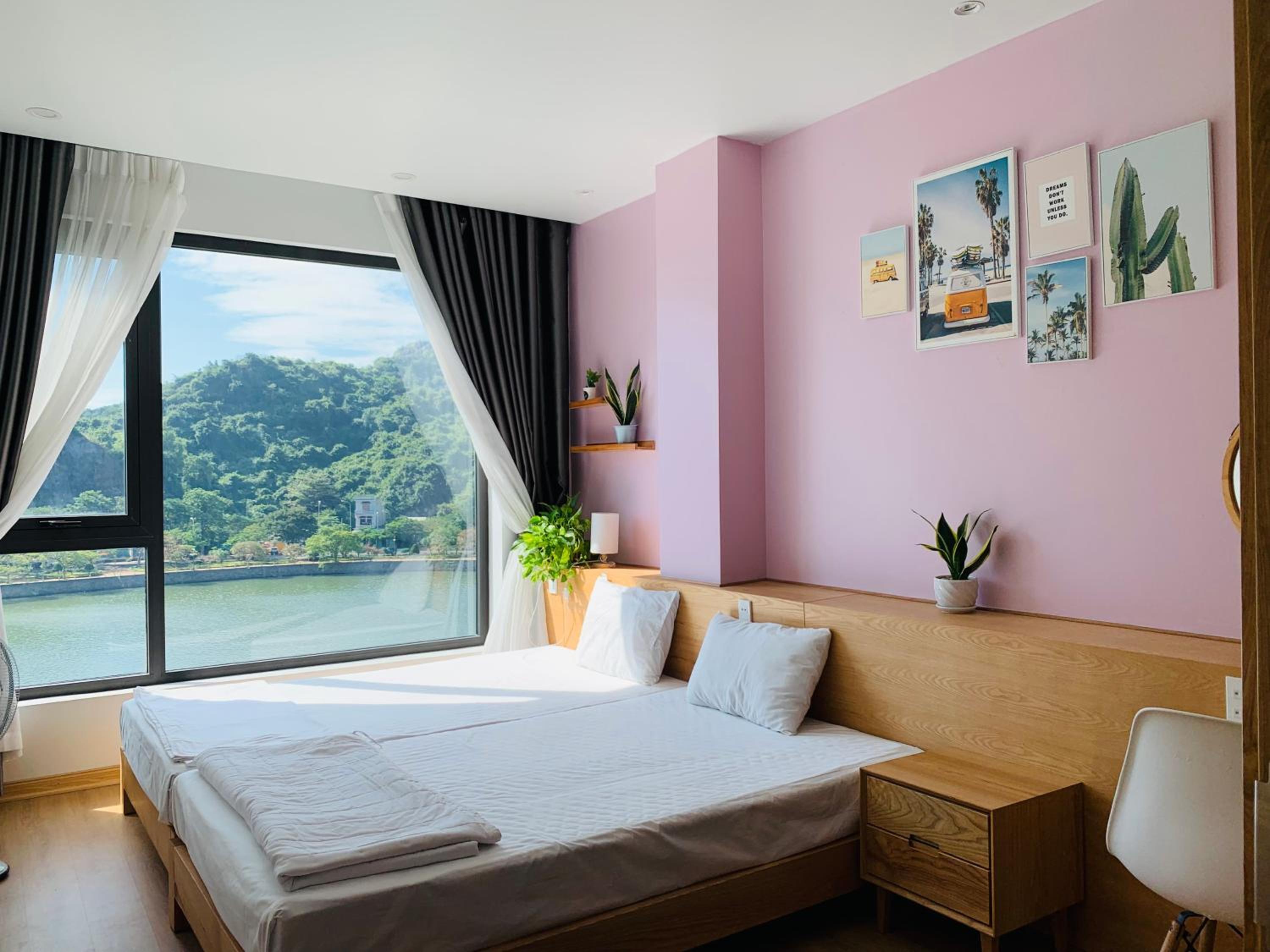 Twin Room with View - Photo 1