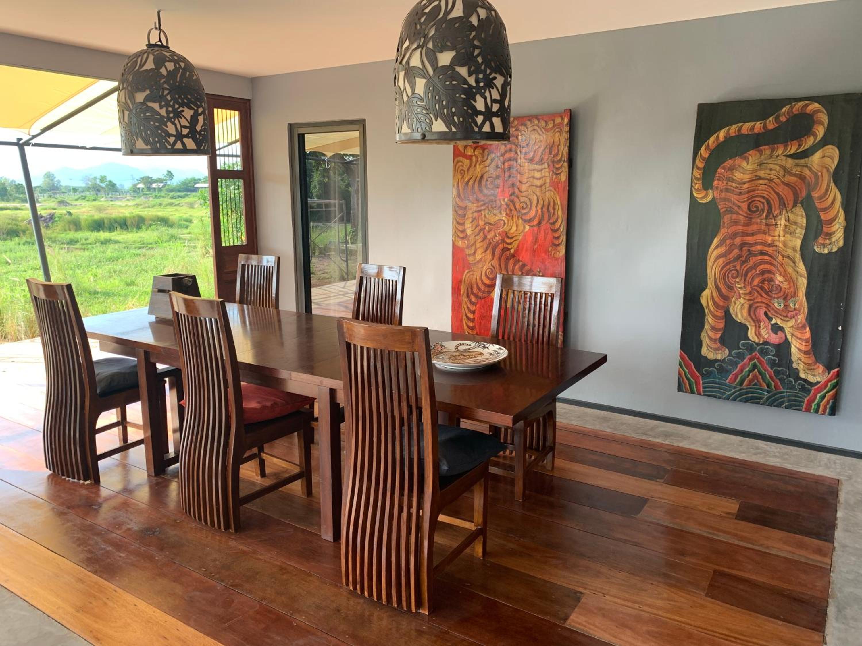 Bungalow with Garden View - Photo 11
