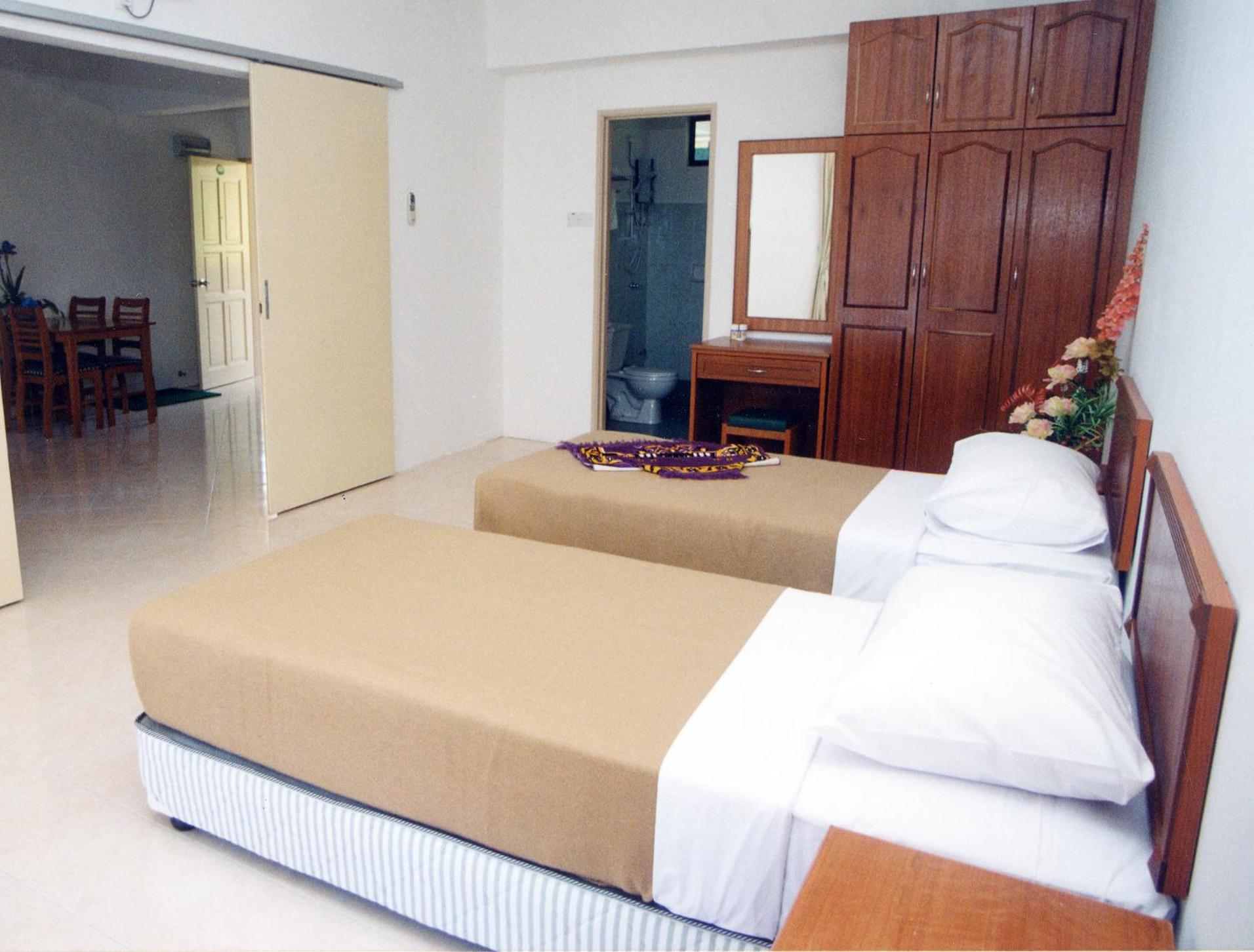Two-Bedroom Apartment - Photo 4