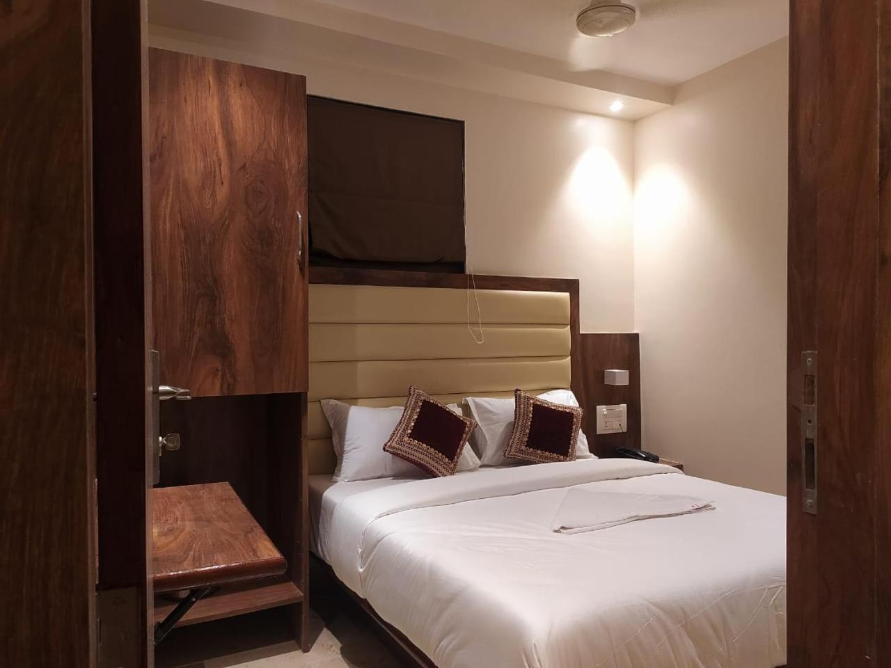 Deluxe Double Room - Photo 7