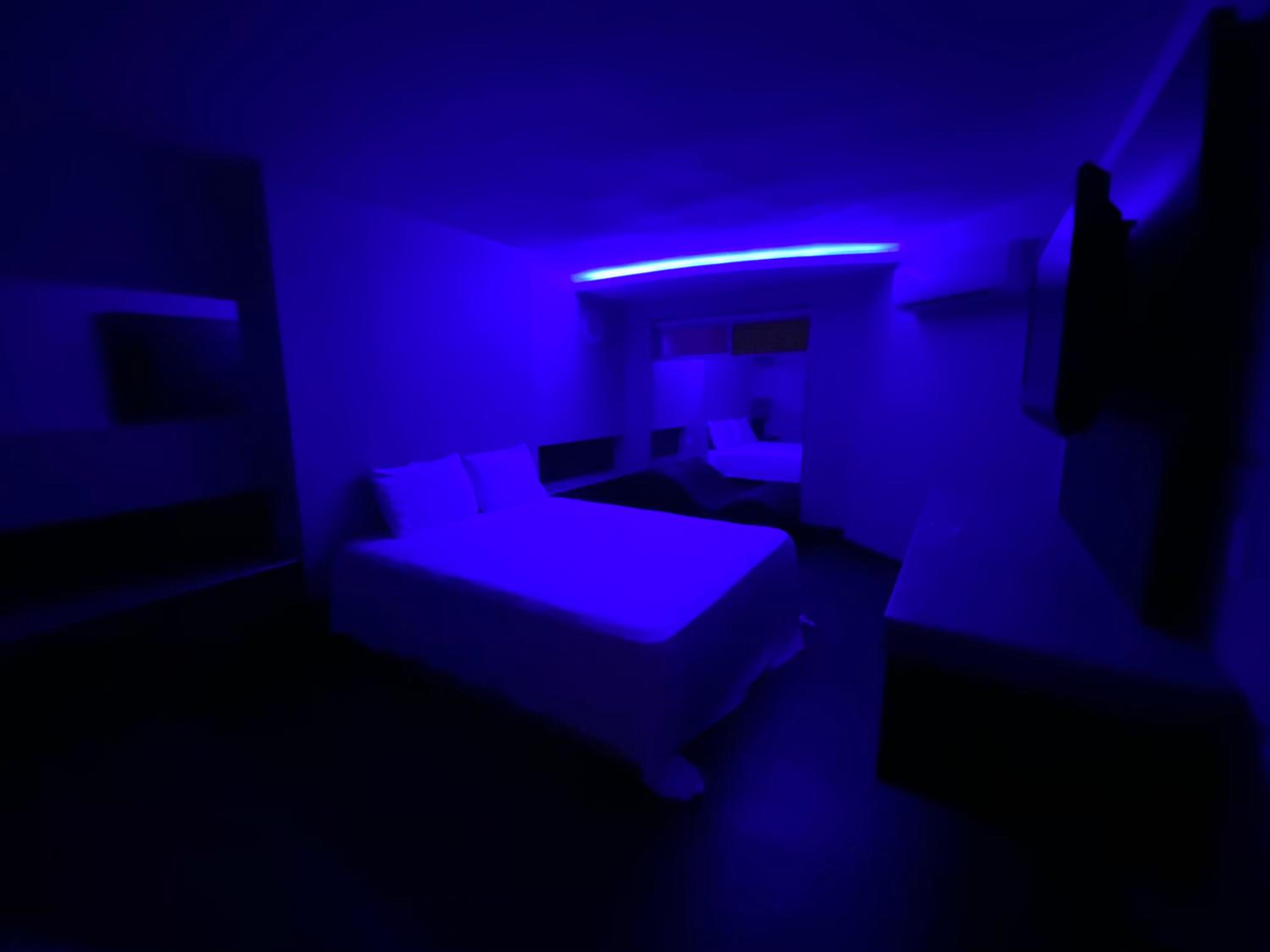 Deluxe Queen Room - Photo 6