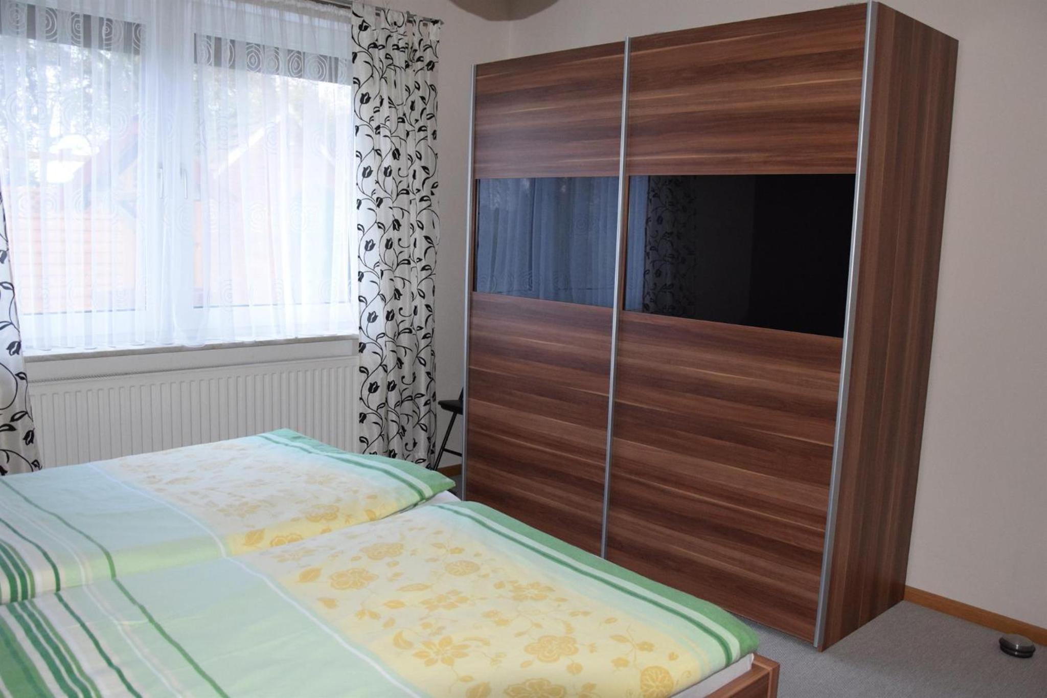 One-Bedroom Apartment with Shower photo 1