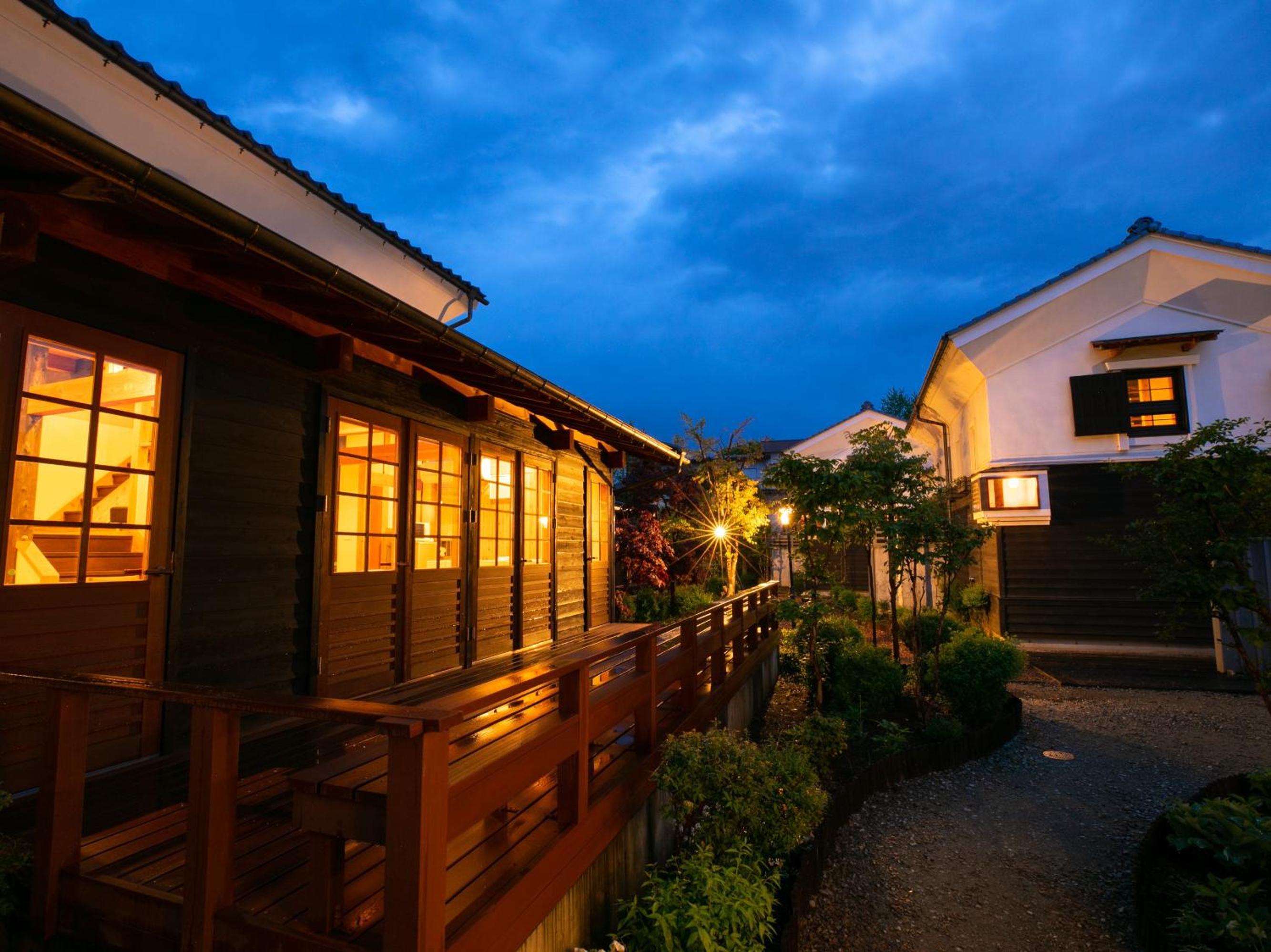 Villa with Tatami Area