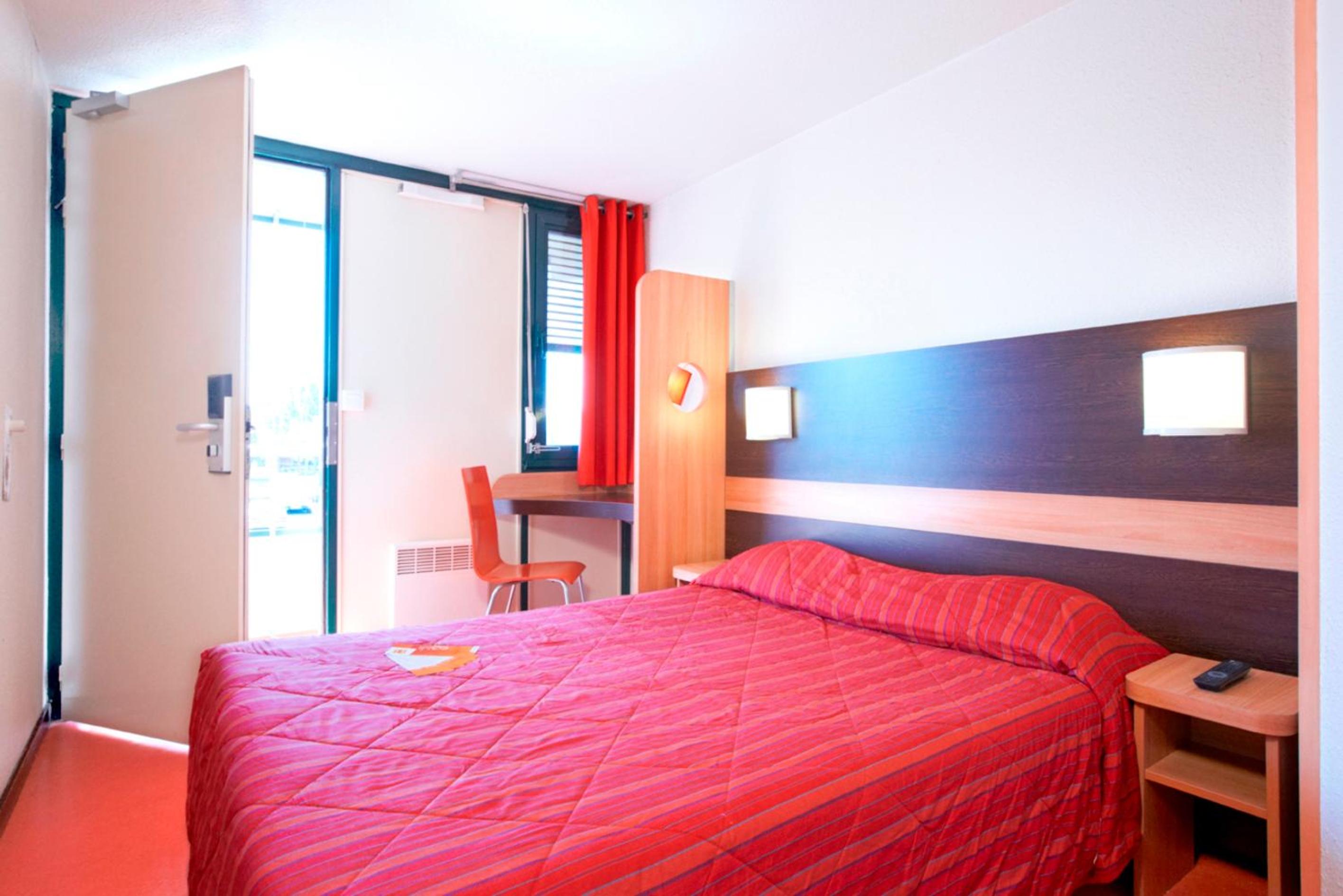 Double Room - Photo 7