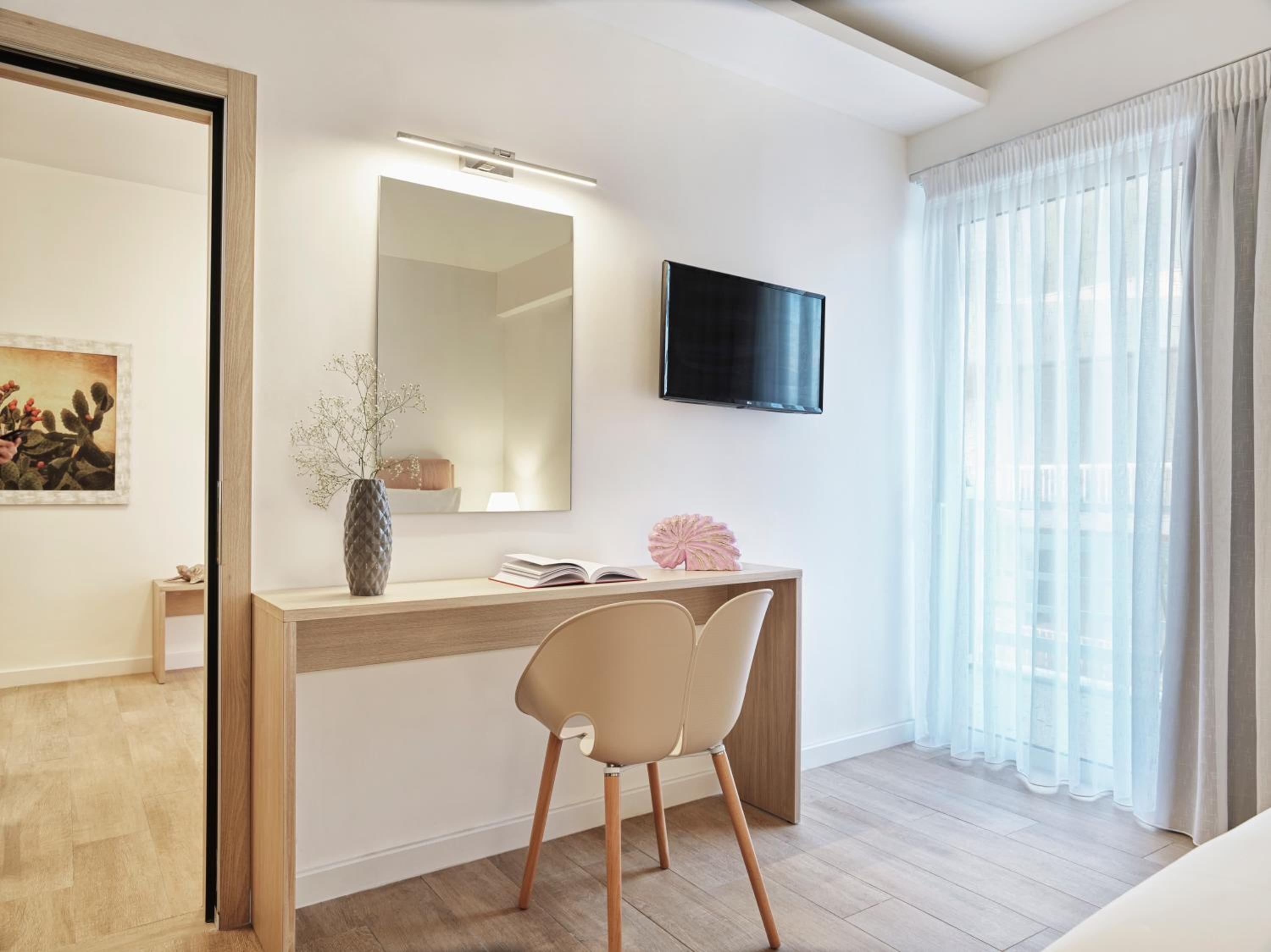 Family Suite - Photo 7