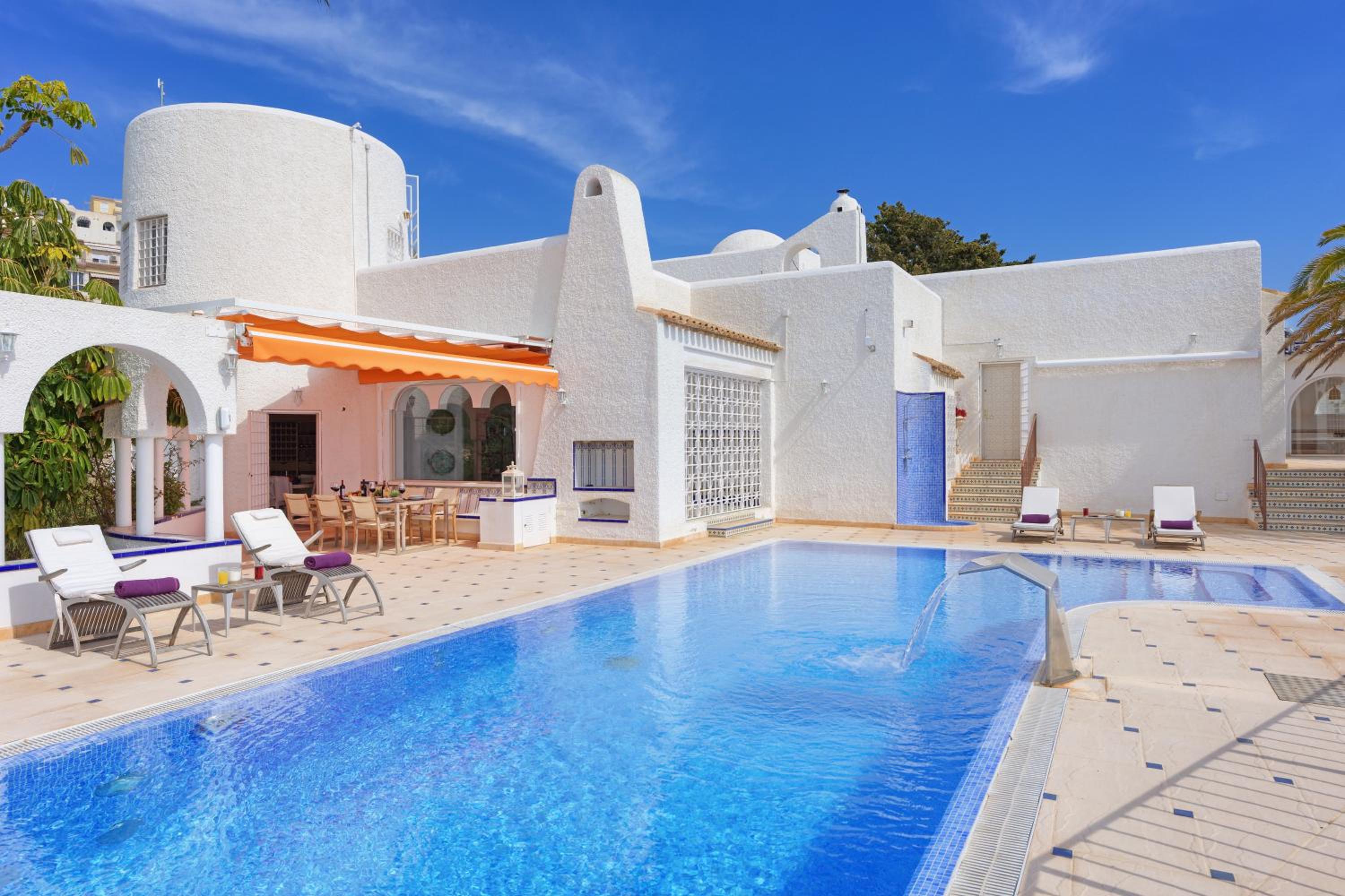 Deluxe Villa photo 2