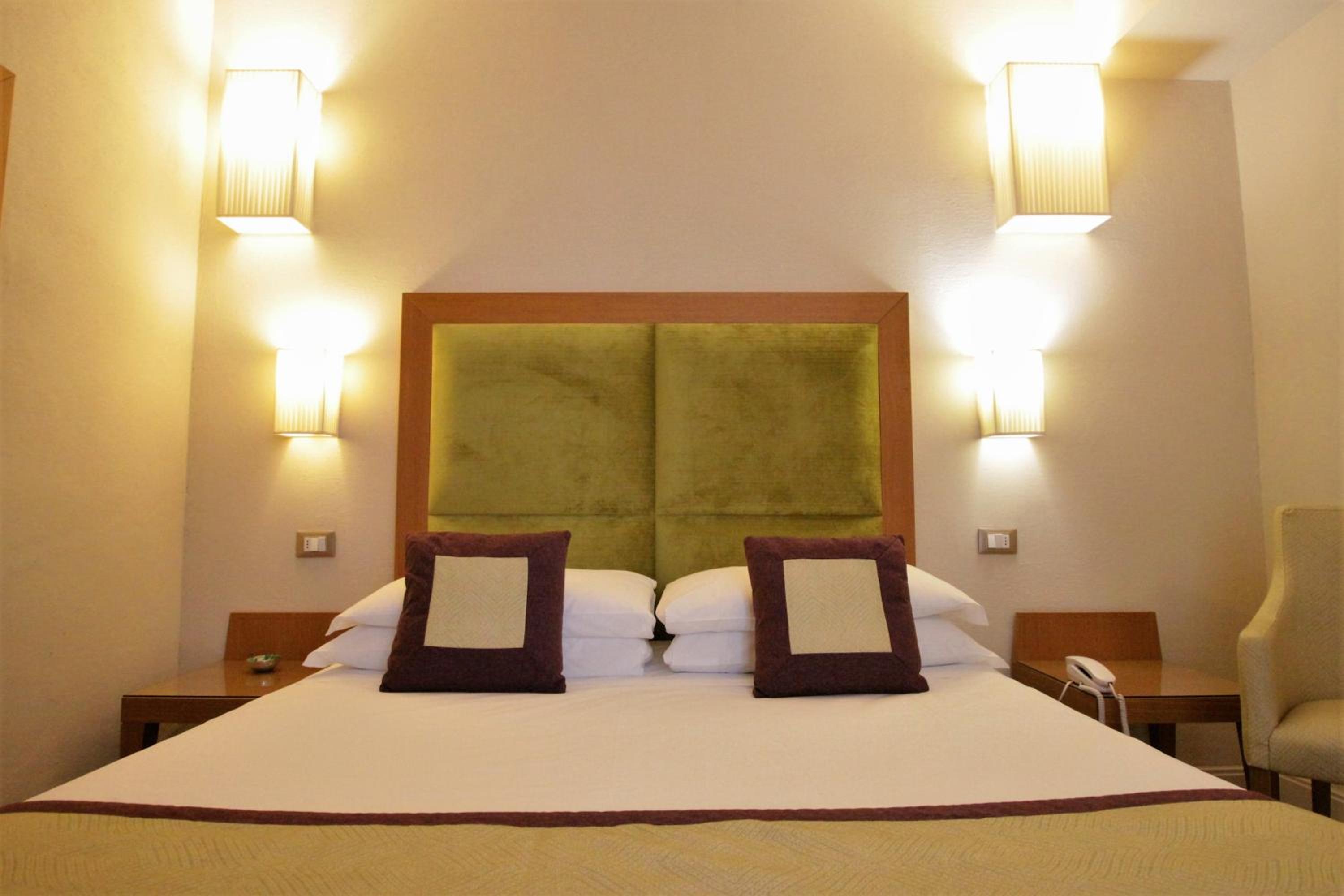 Basic Double or Twin Room photo 1