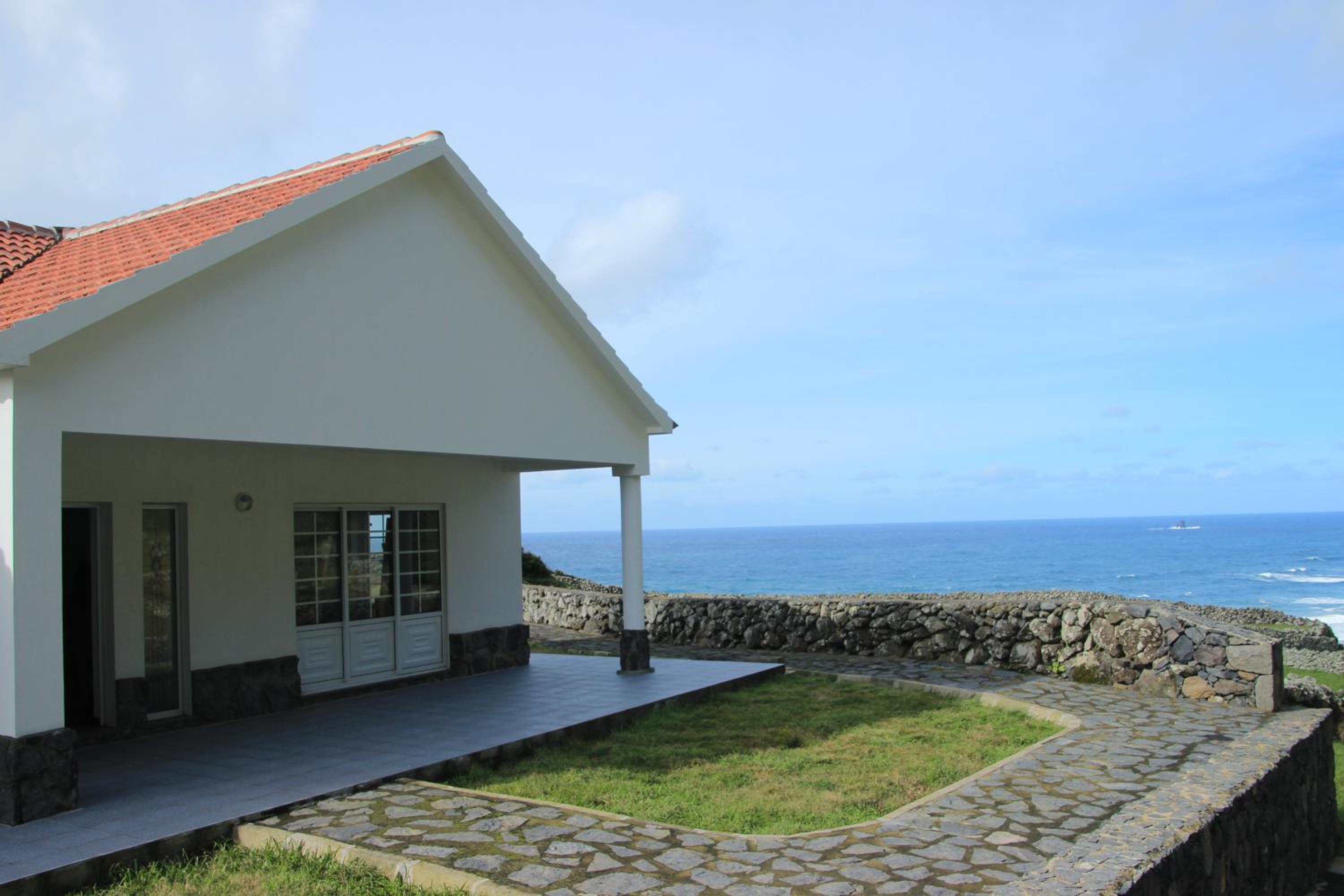 Two-Bedroom House photo 3