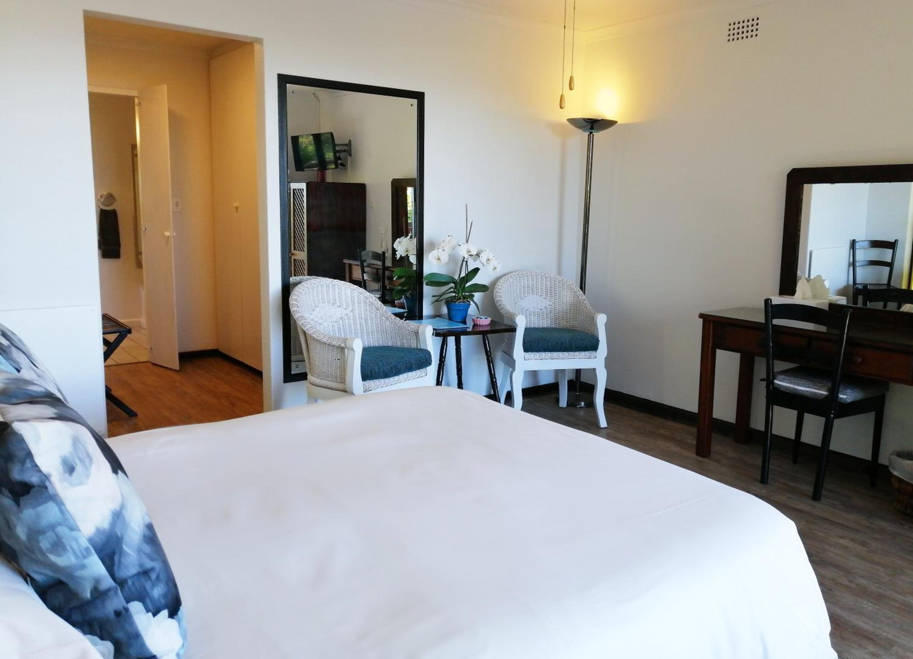 Double Room with Balcony and Sea View - Photo 6