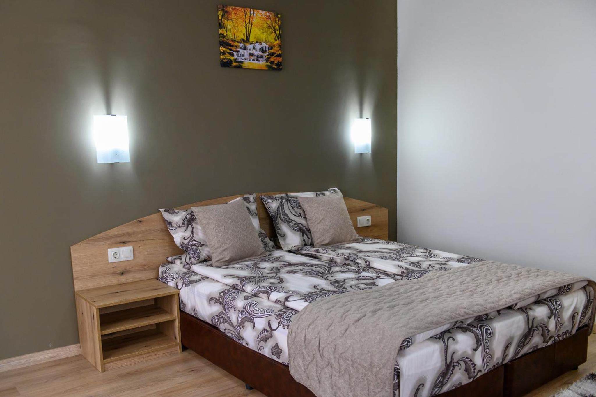 Deluxe Double Room (2 Adults + 1 Child) photo 3