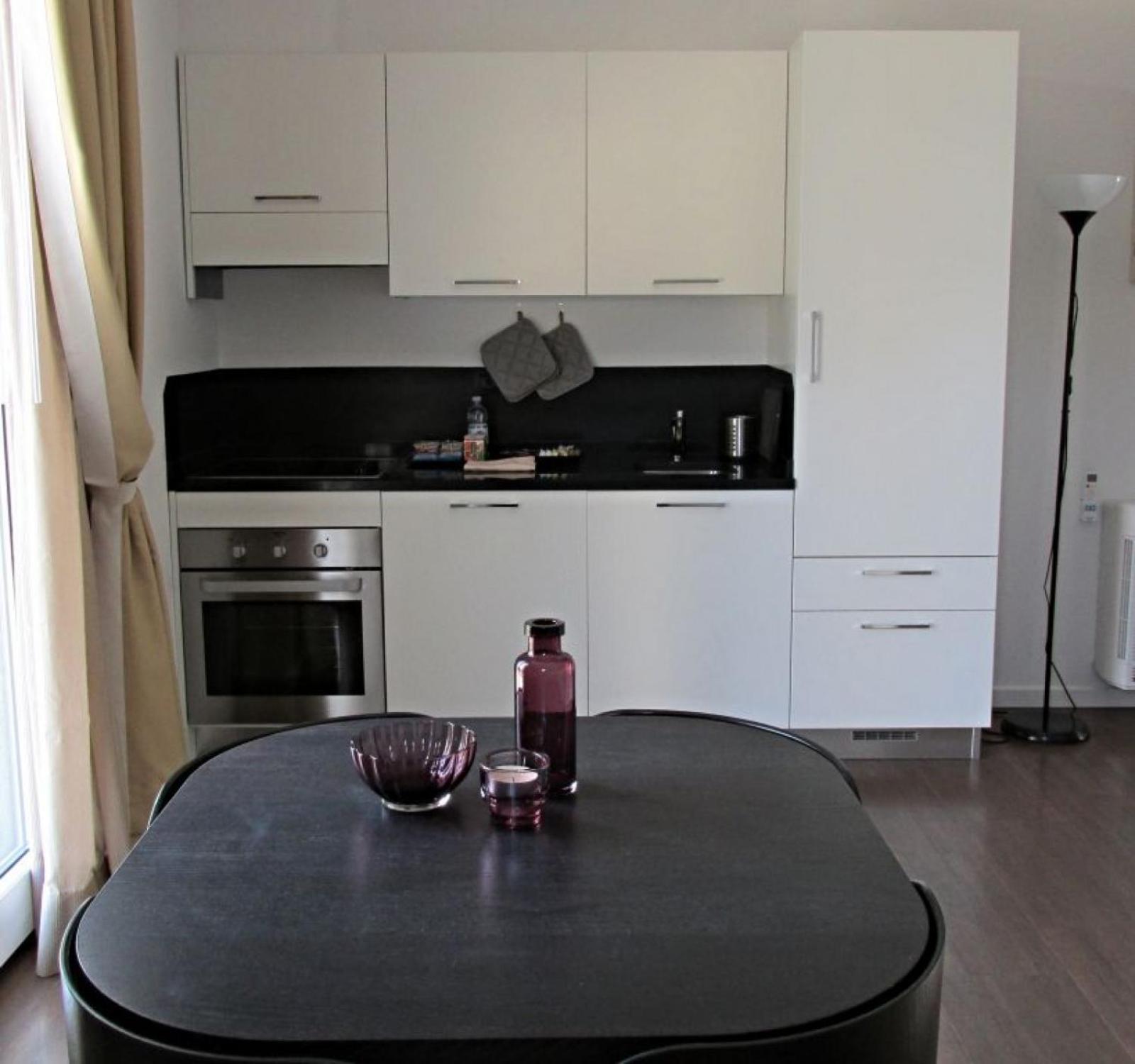 One-Bedroom Apartment photo 3