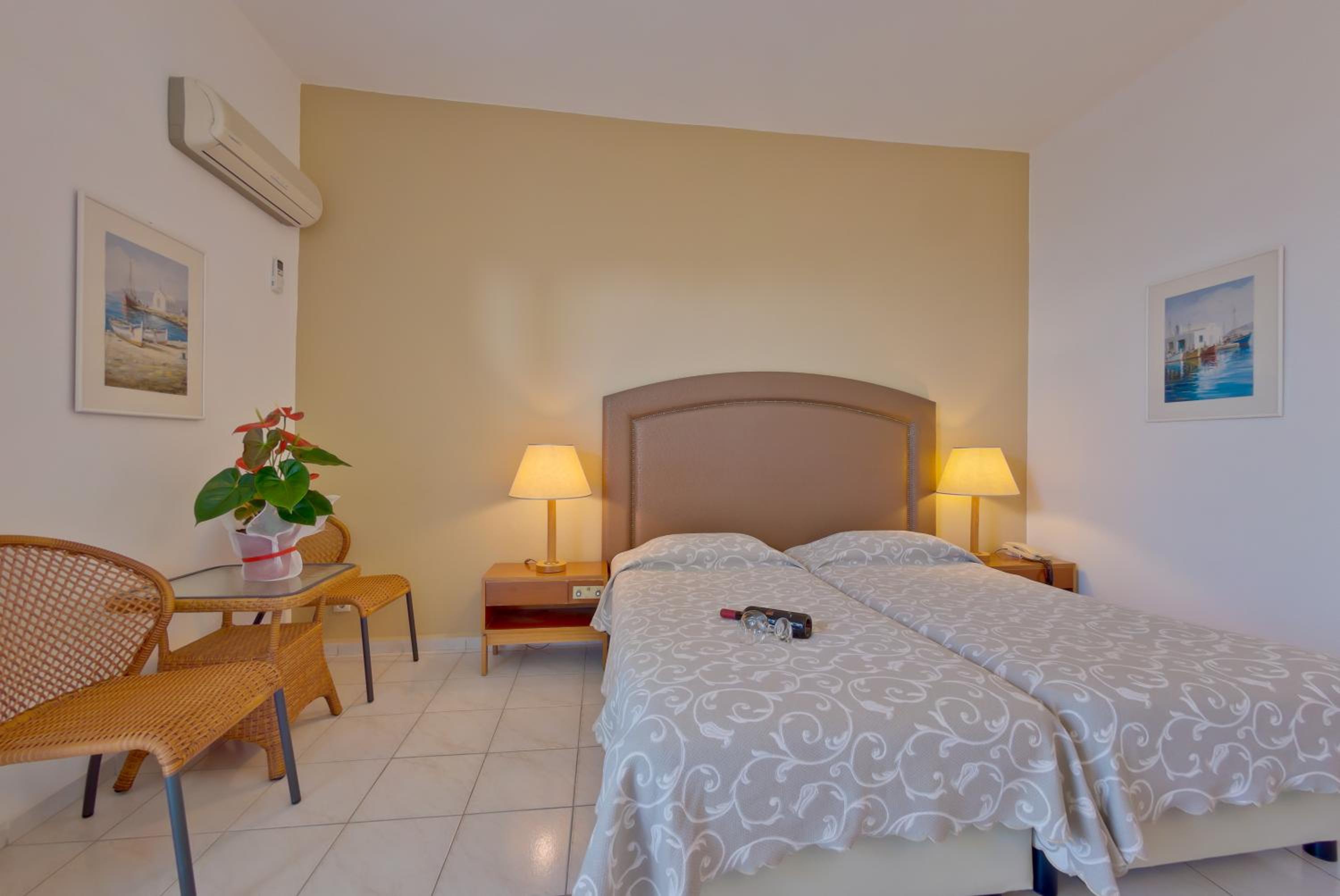 Superior Double or Twin Room with Sea View photo 3