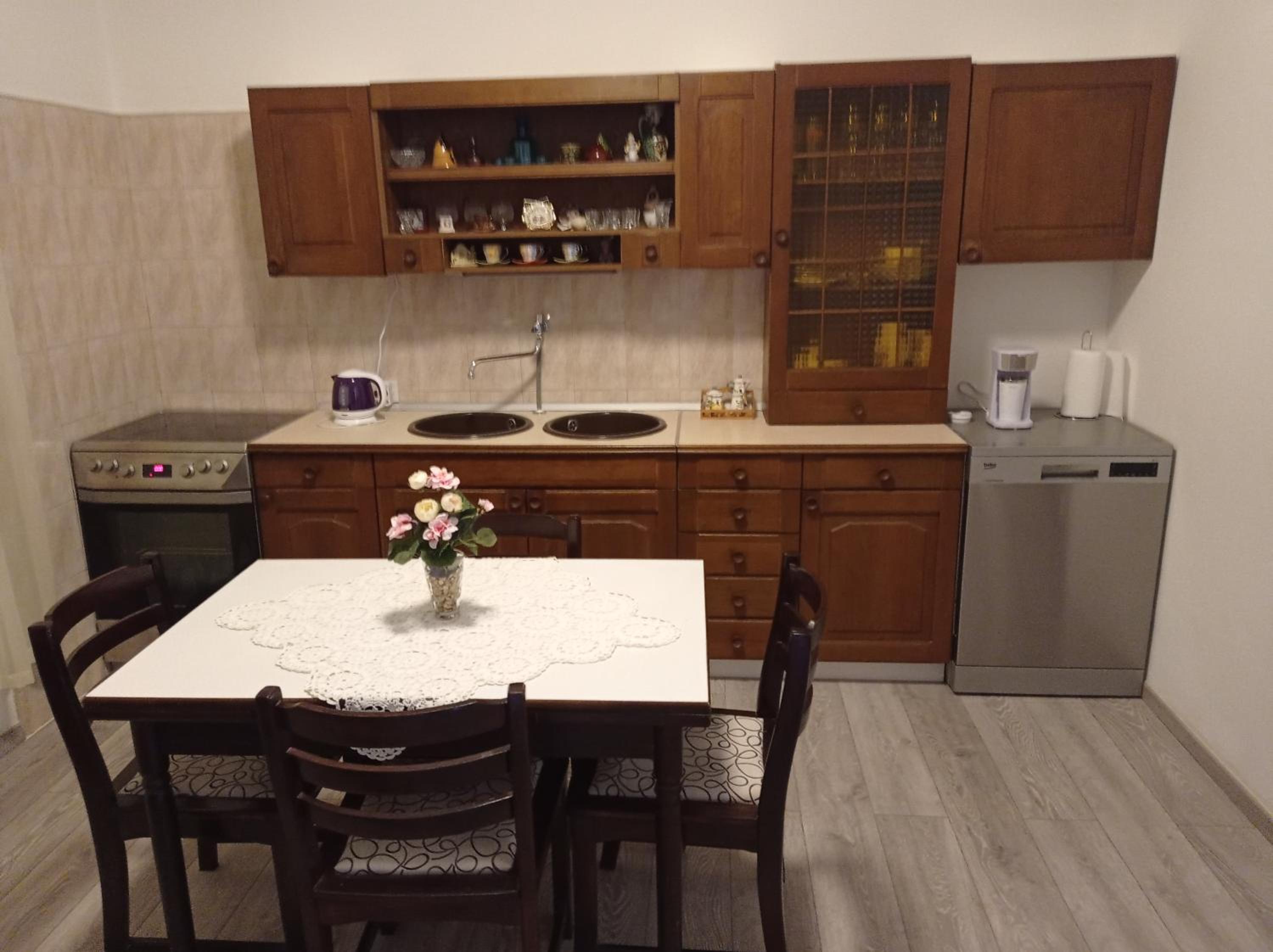 One-Bedroom Apartment - Photo 22