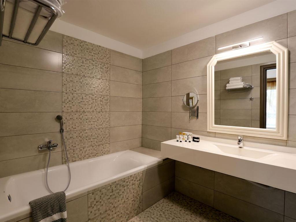 Prestige Suite photo 2