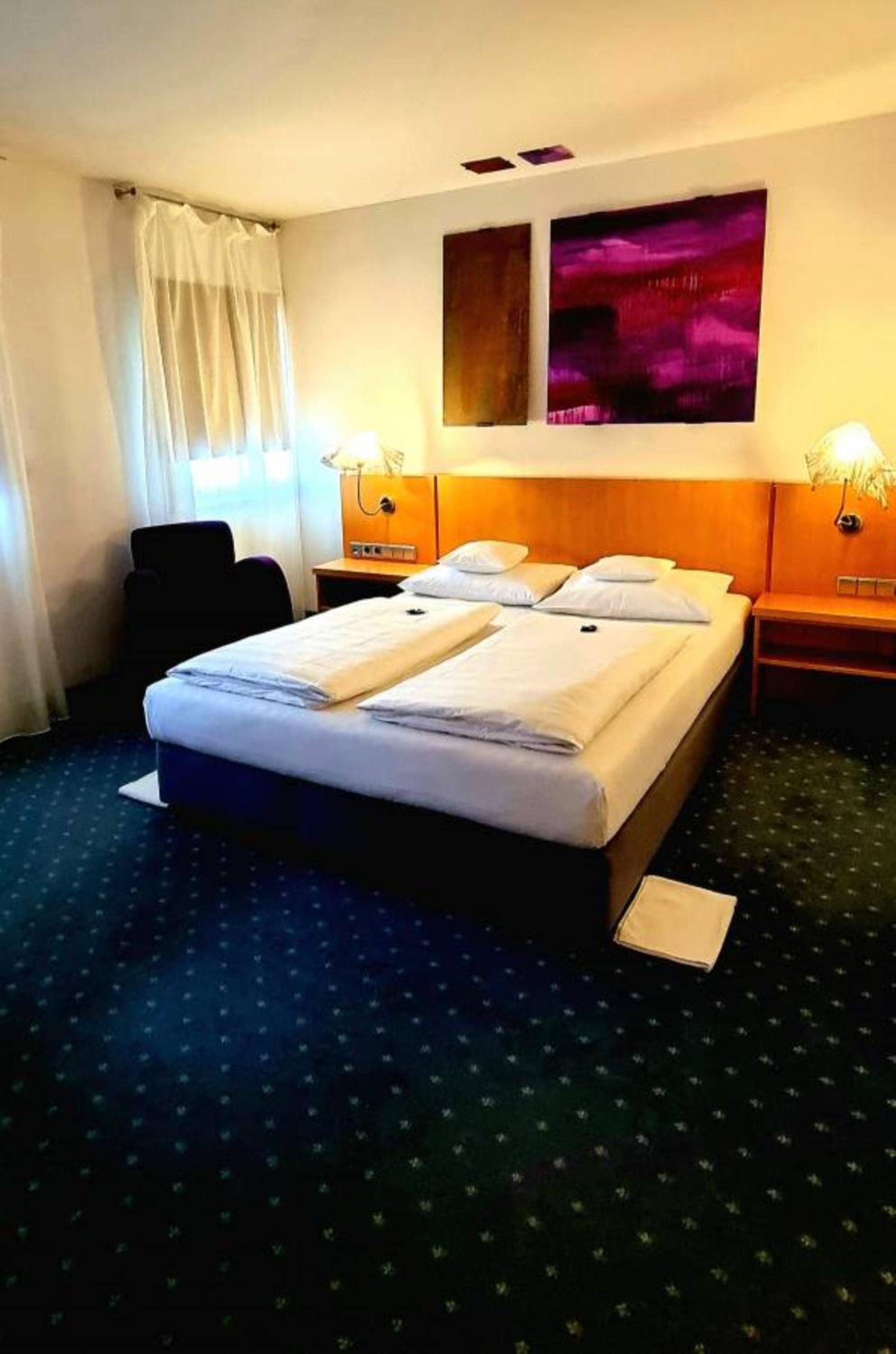 Deluxe Double Room with Balcony photo 3