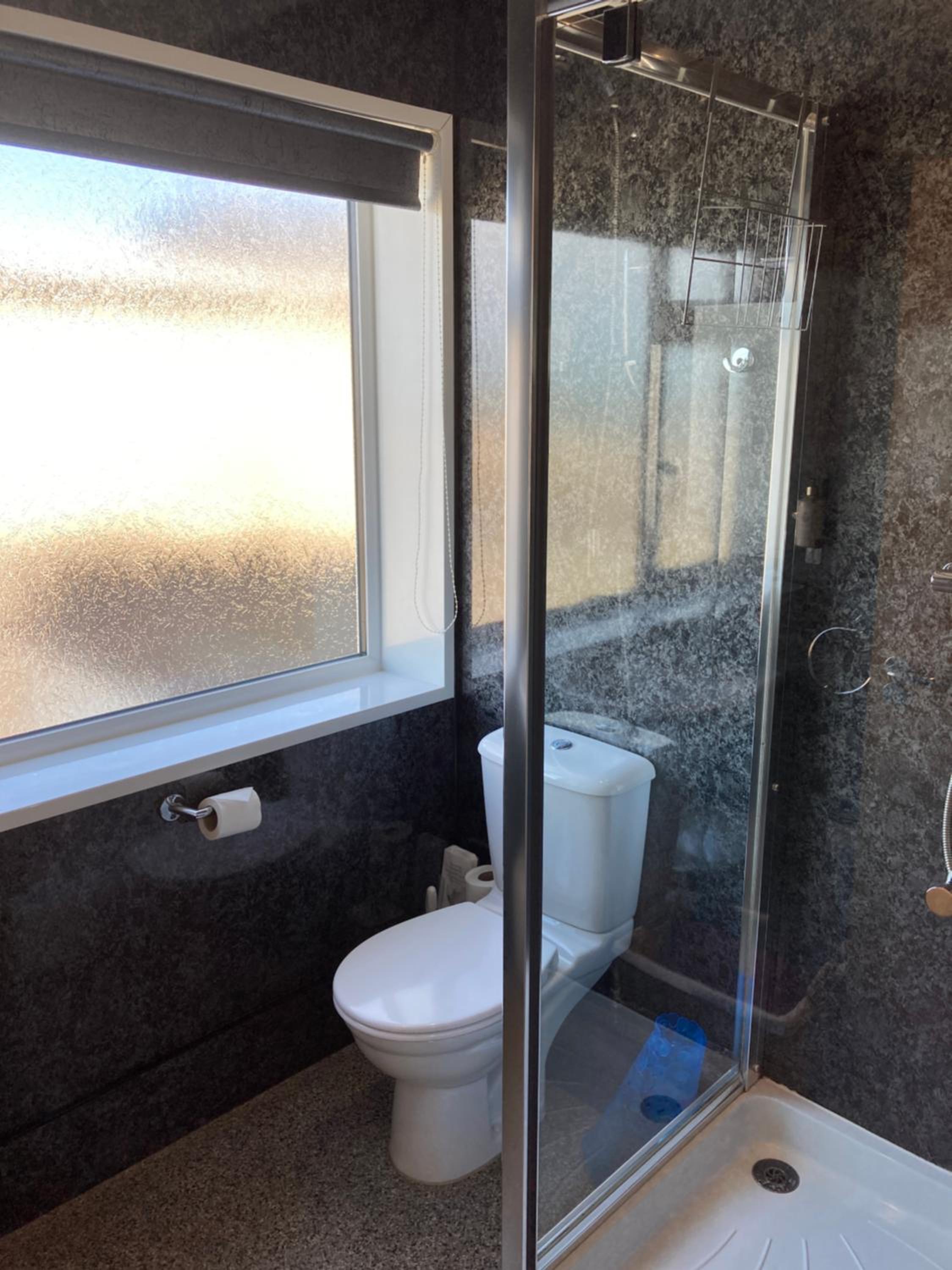 Deluxe Sea View Two Bedroom Family Suite with Balcony - Photo 7