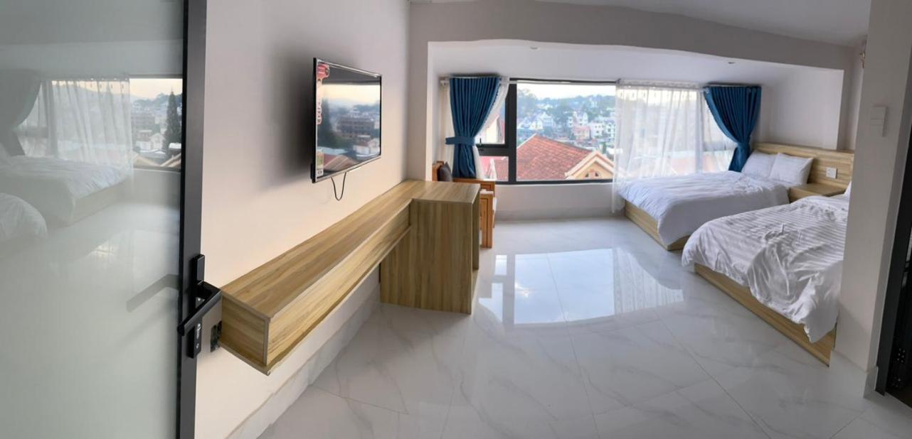 Quadruple Room with Balcony photo 3