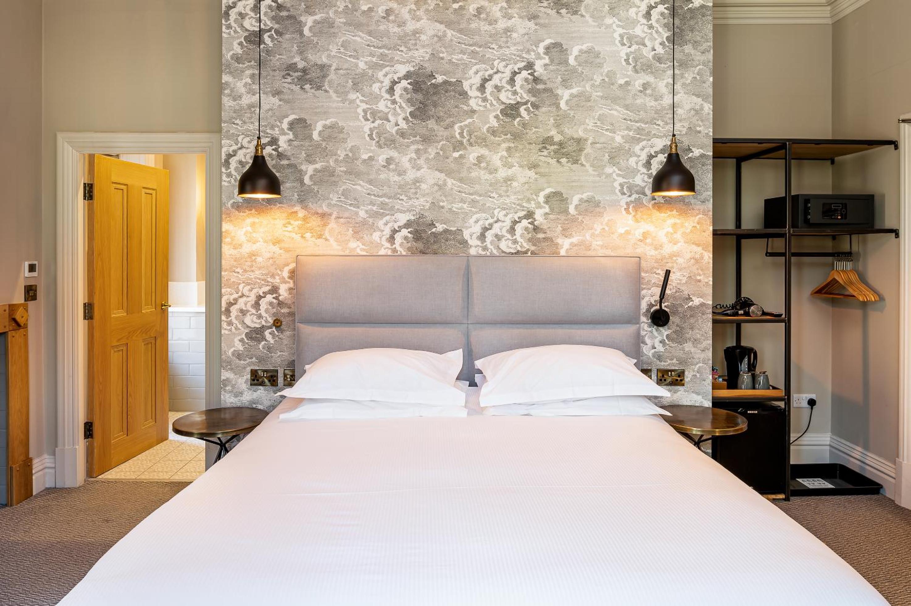 Deluxe Double Room with Bath photo 1