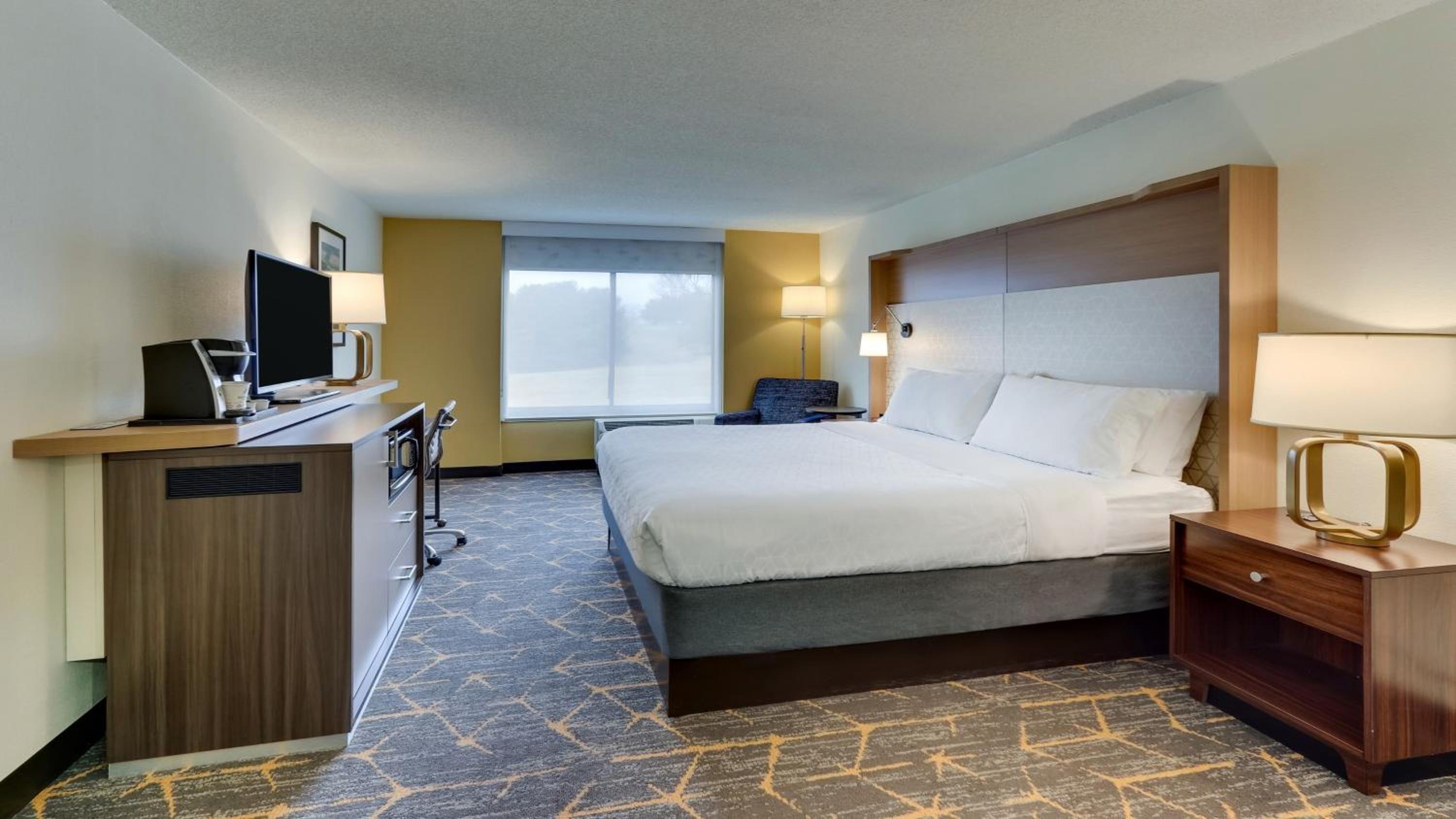 King Room with Golf Course View - Non-Smoking - Photo 2