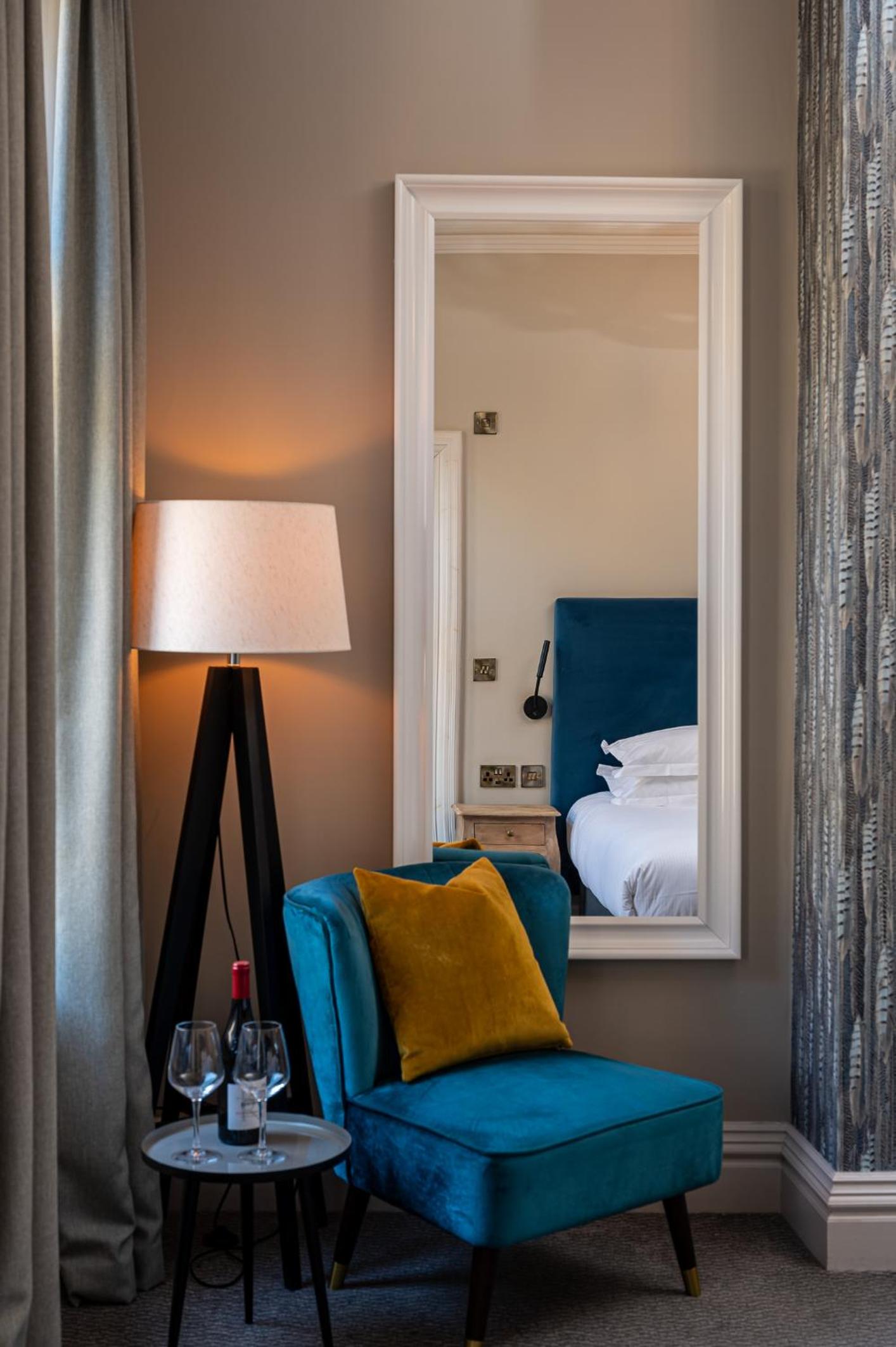 Deluxe Double Room with Bath photo 3