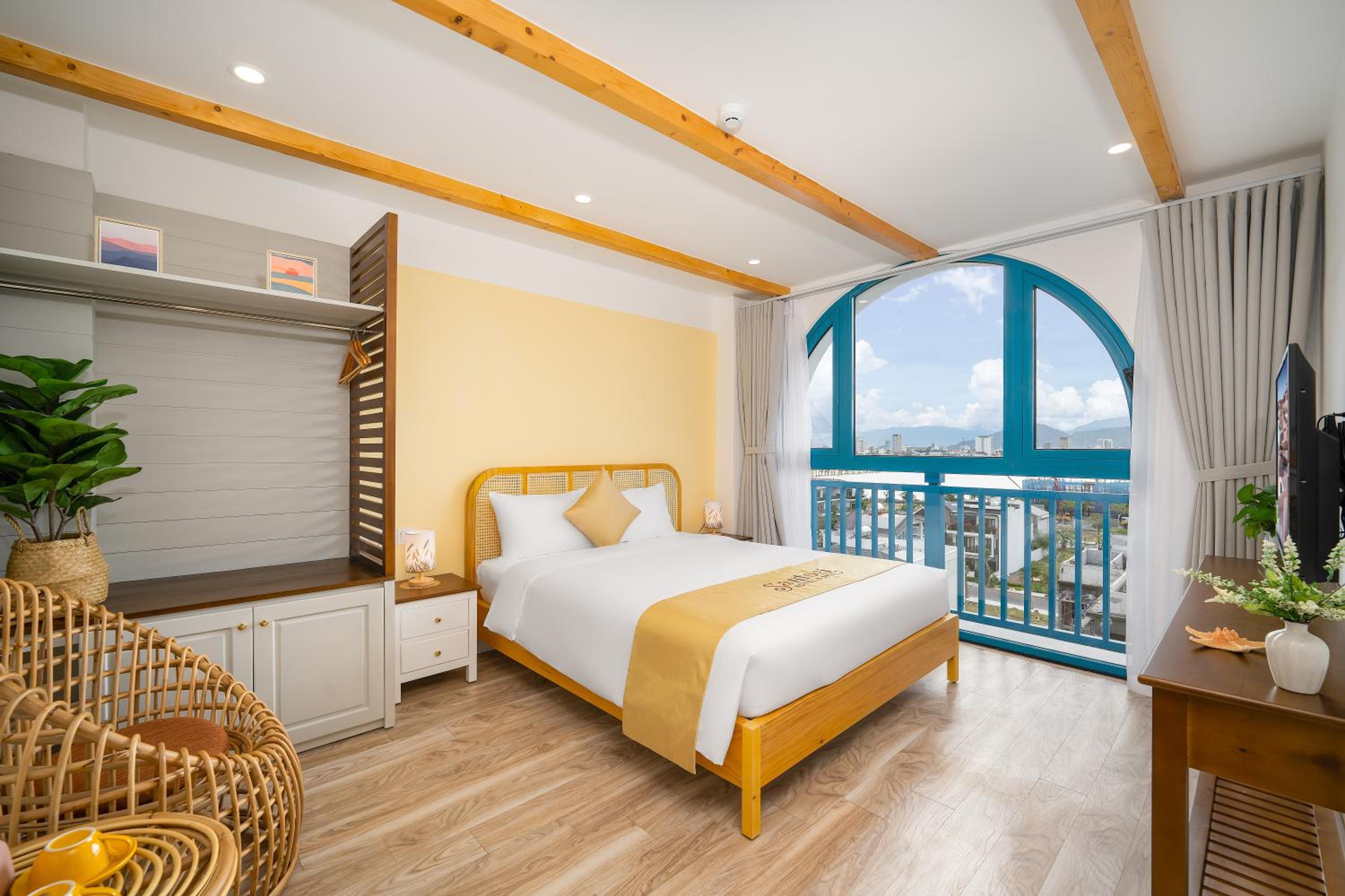 Deluxe Double Room with Shower