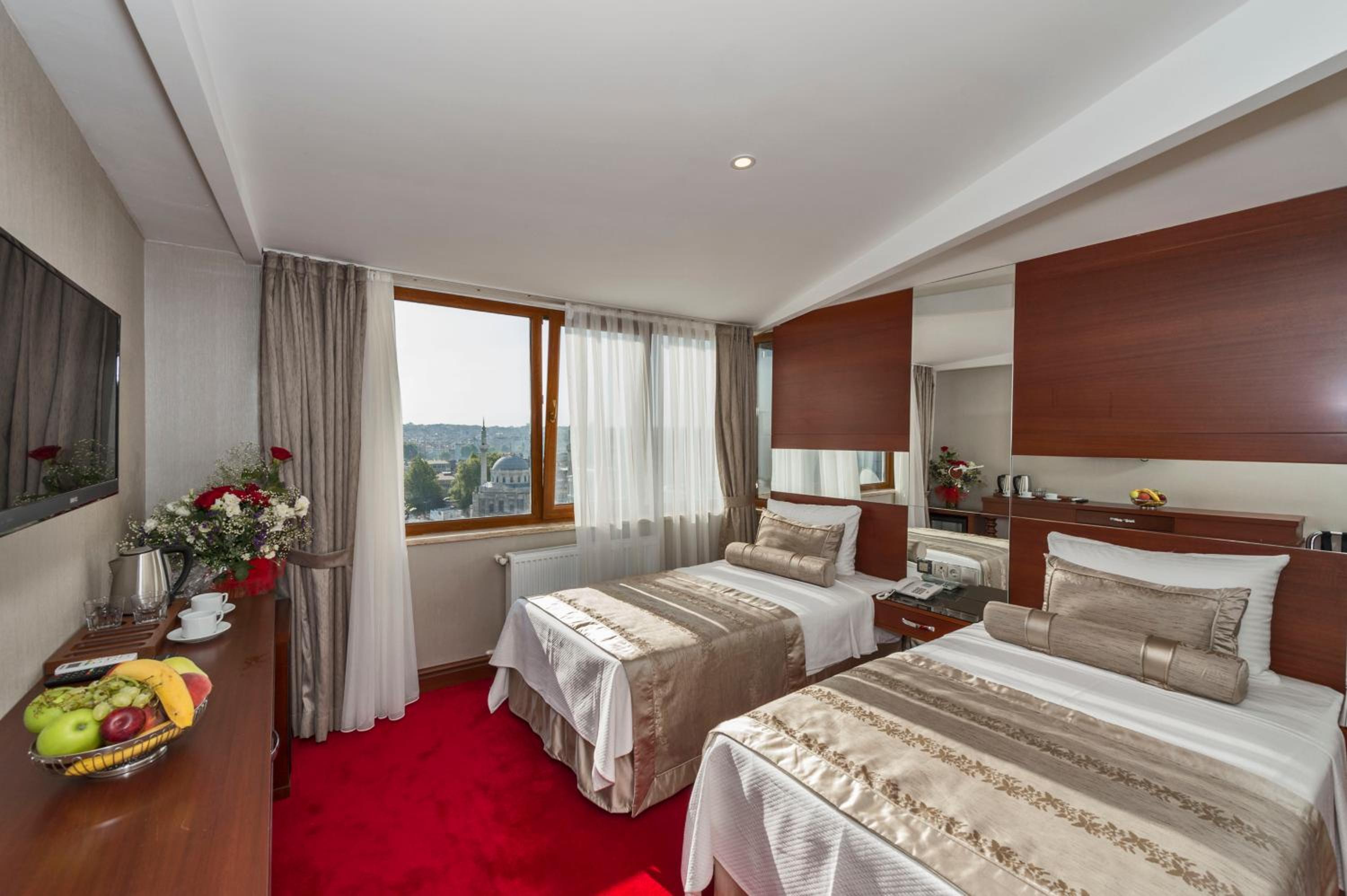Standard Twin Room with Sea View photo 1
