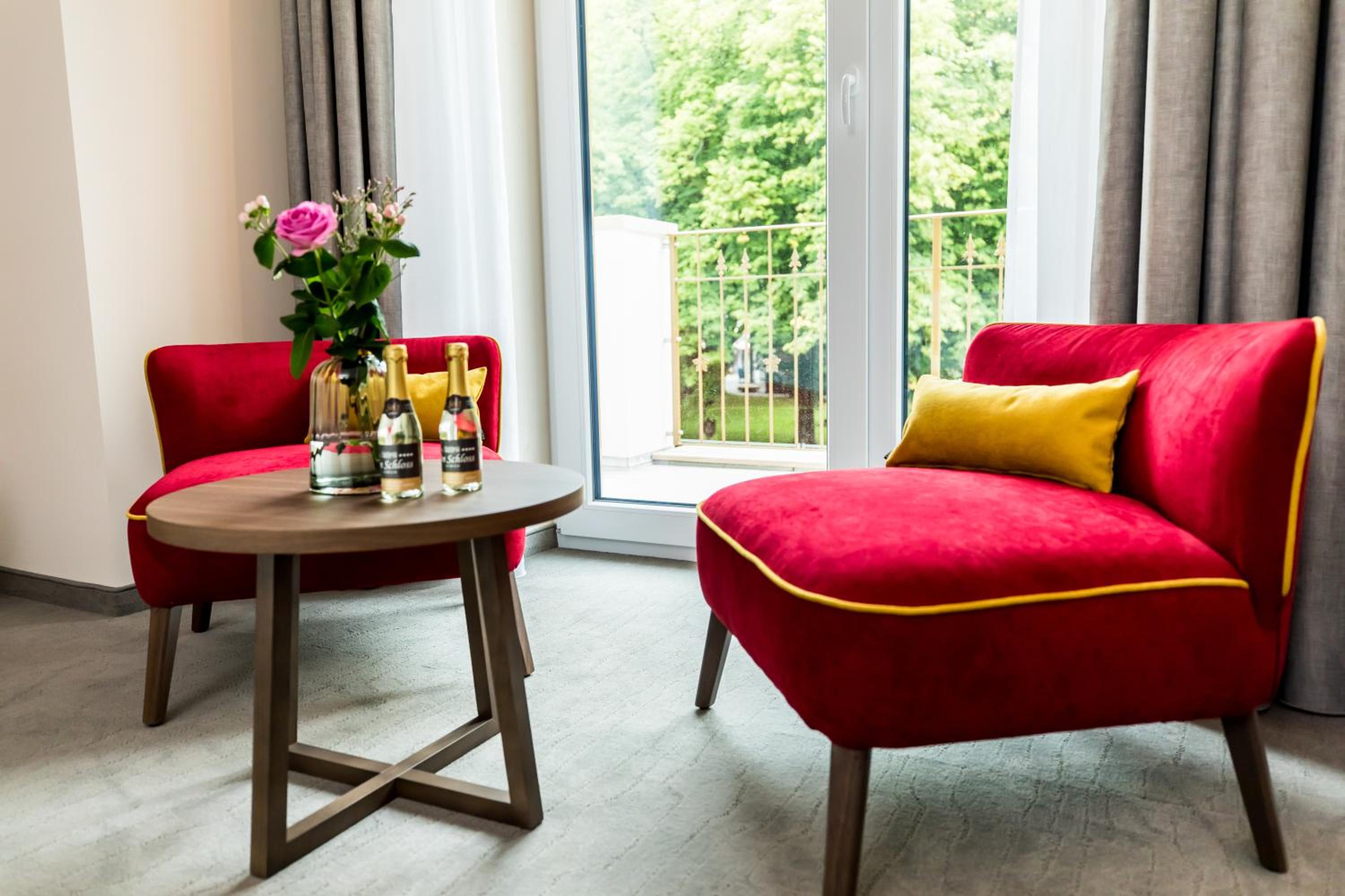 Deluxe Double Room with Balcony - Photo 3