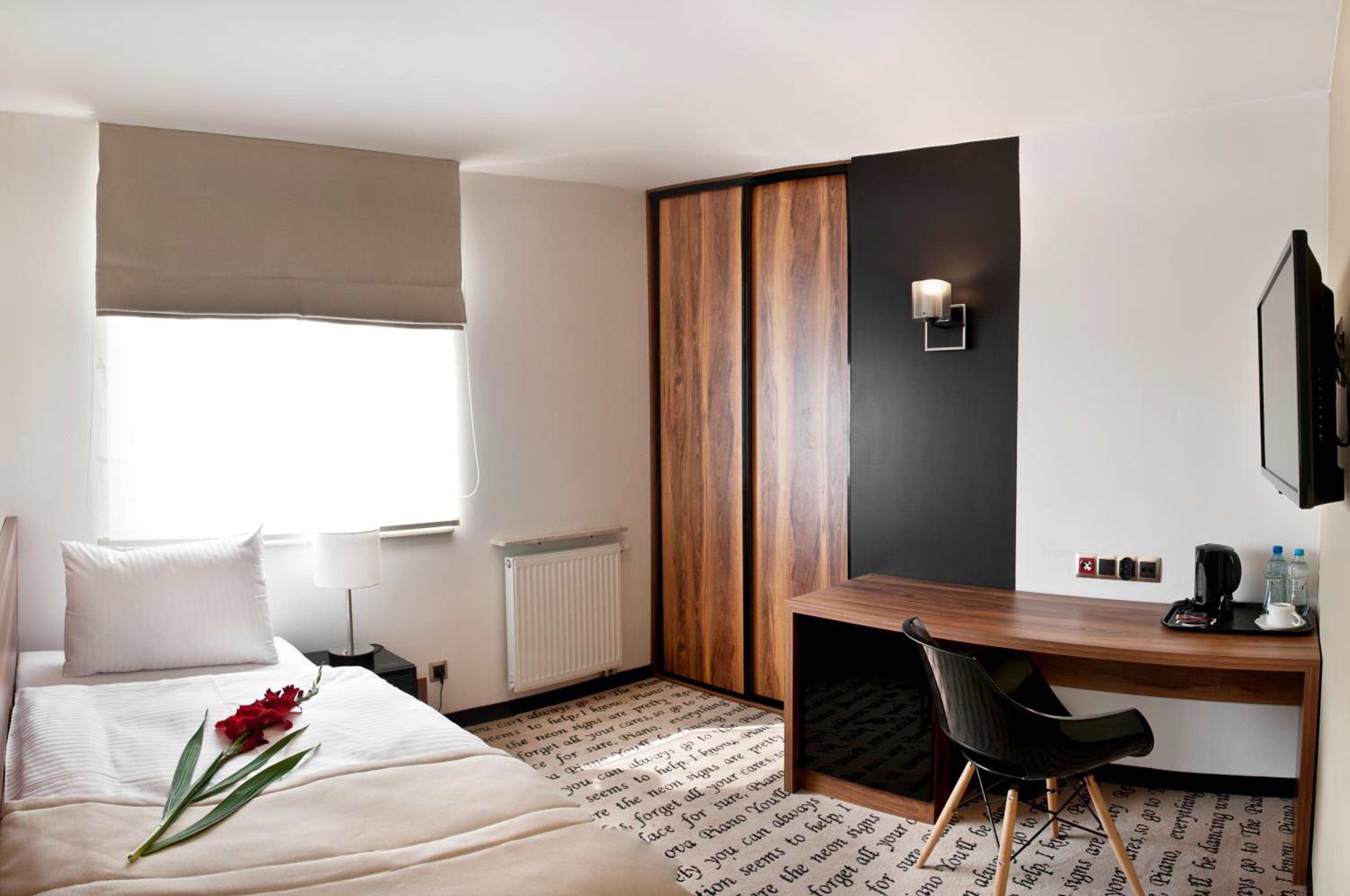 Single Room photo 2