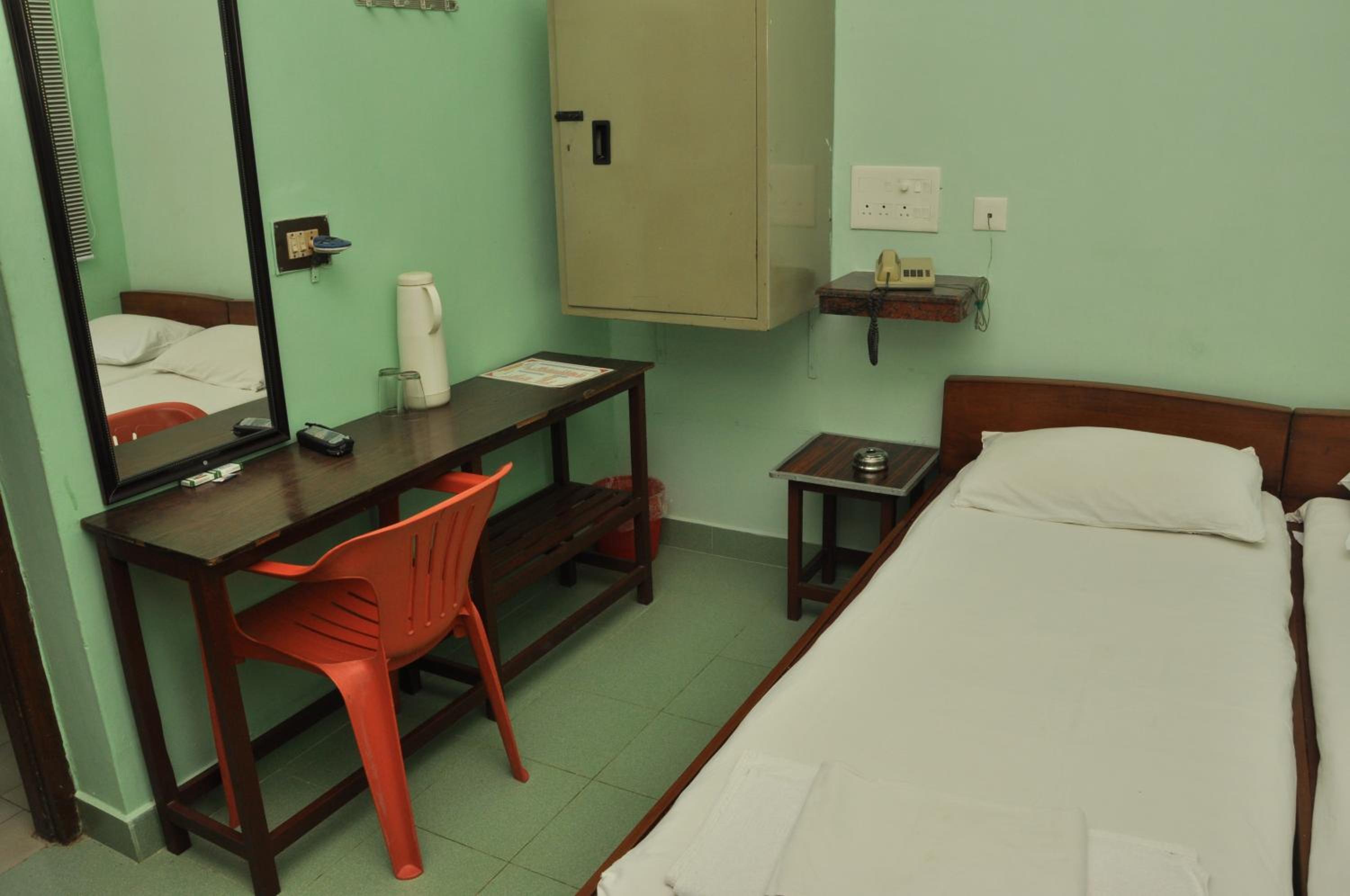 Budget Double or Twin Room photo 3
