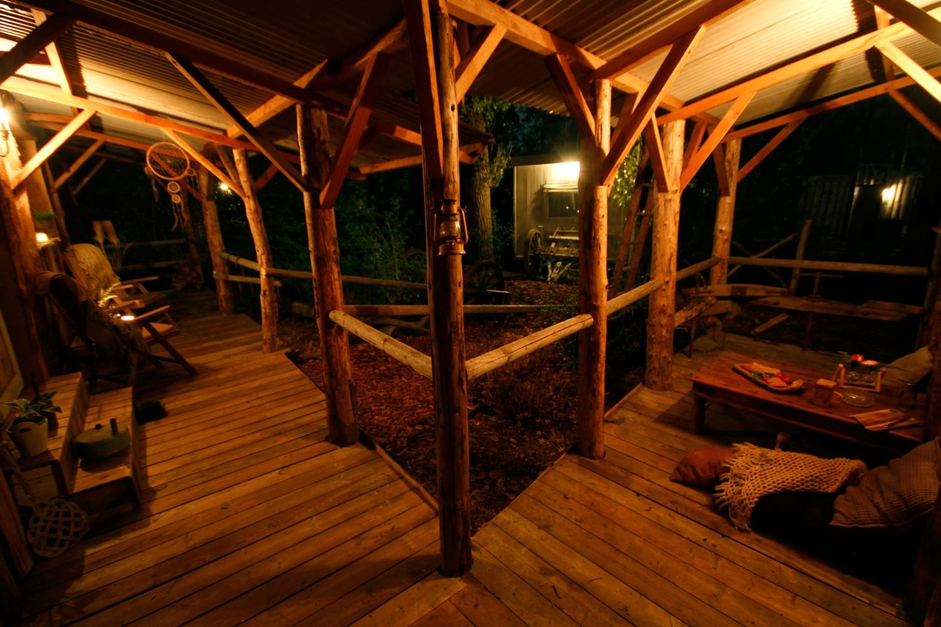 Double Room with Garden View - Photo 3