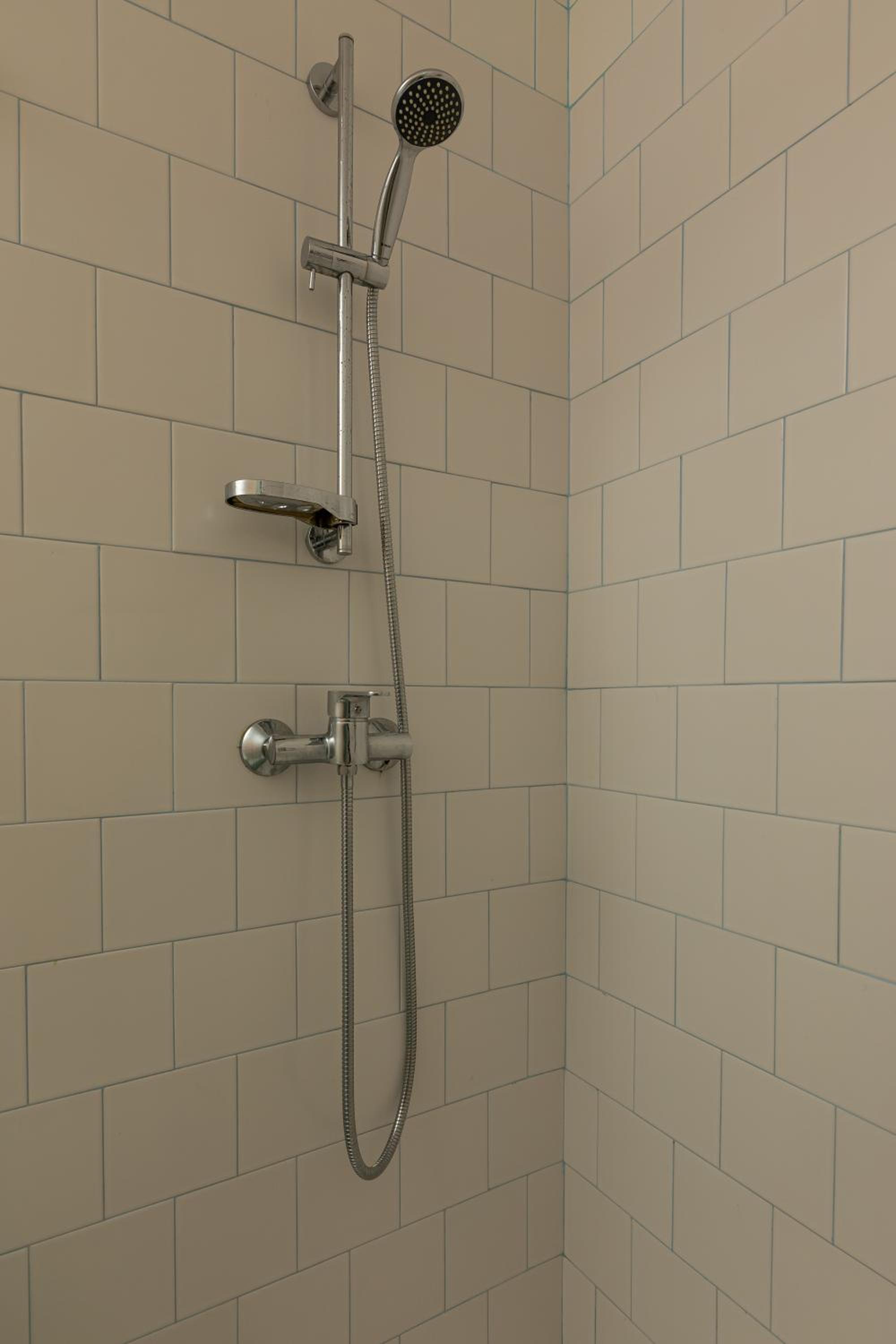 One-Bedroom Apartment - Photo 13