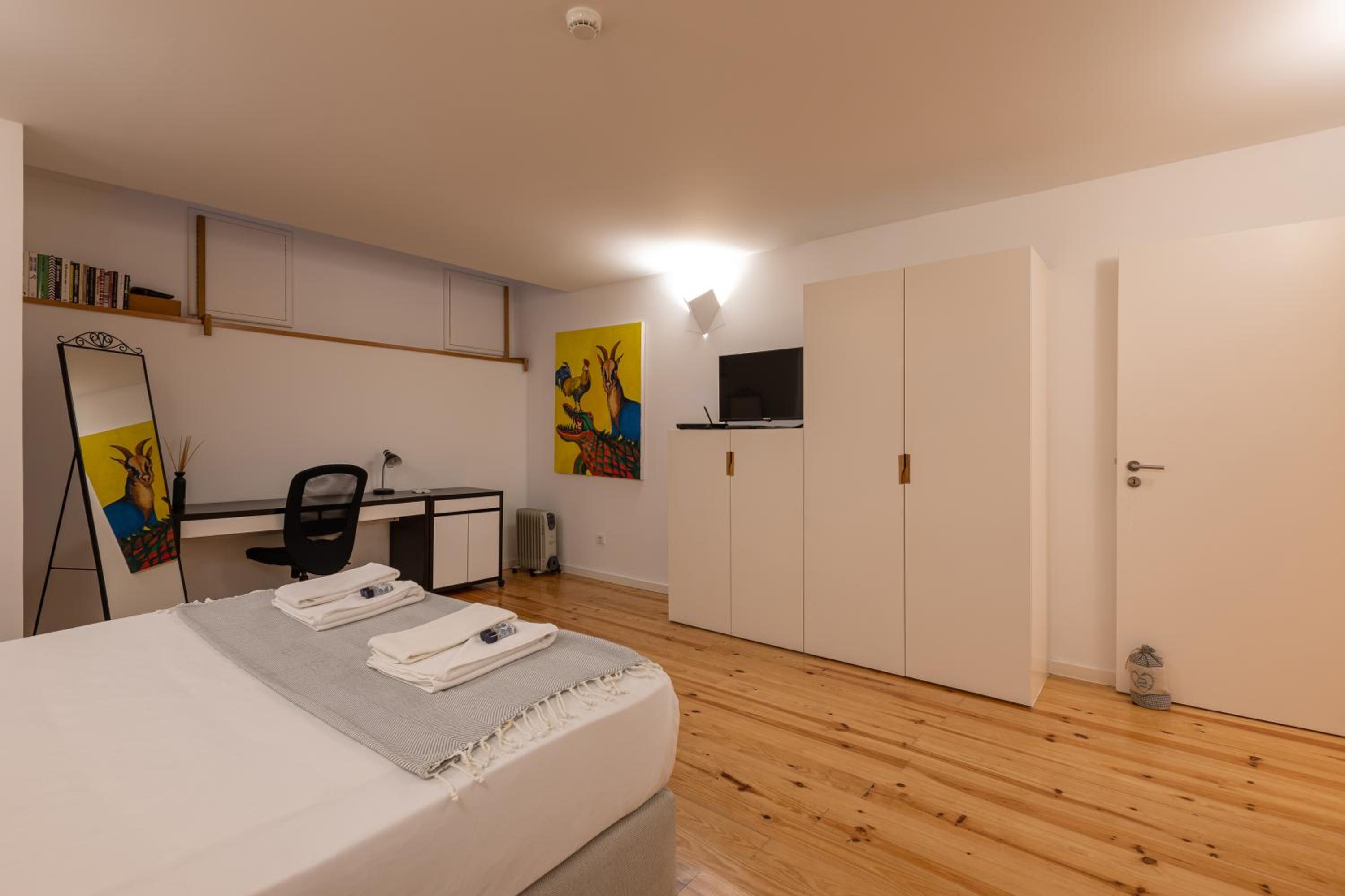 One-Bedroom Apartment - Photo 23